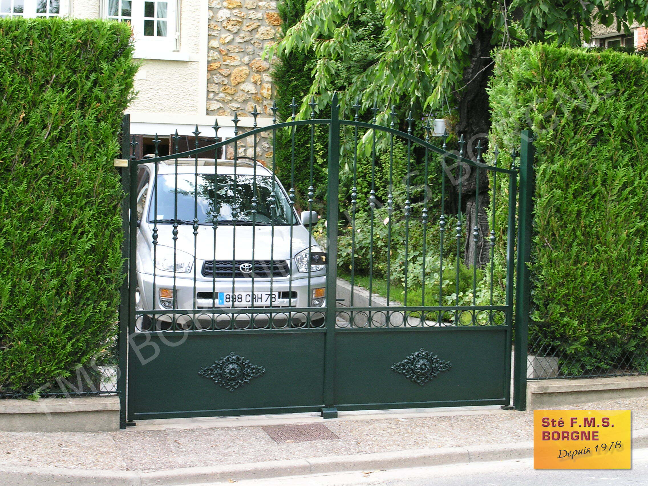 PORTAILS-ET-CLOTURES-EN-METAL-0006