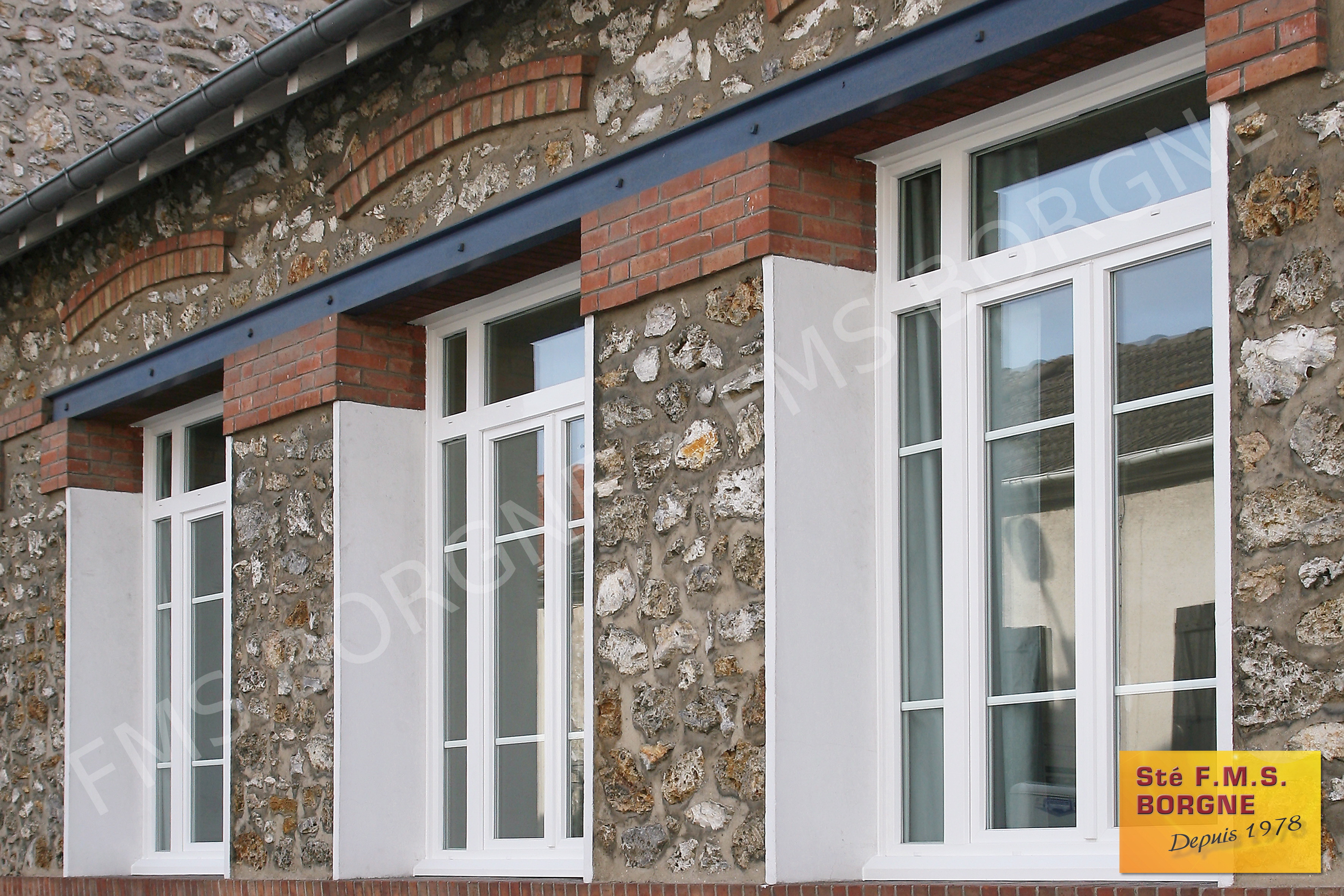 FENETRES-ET-PORTES-FENETRES-MENUISERIES-PVC-PARTICULIERES-0016