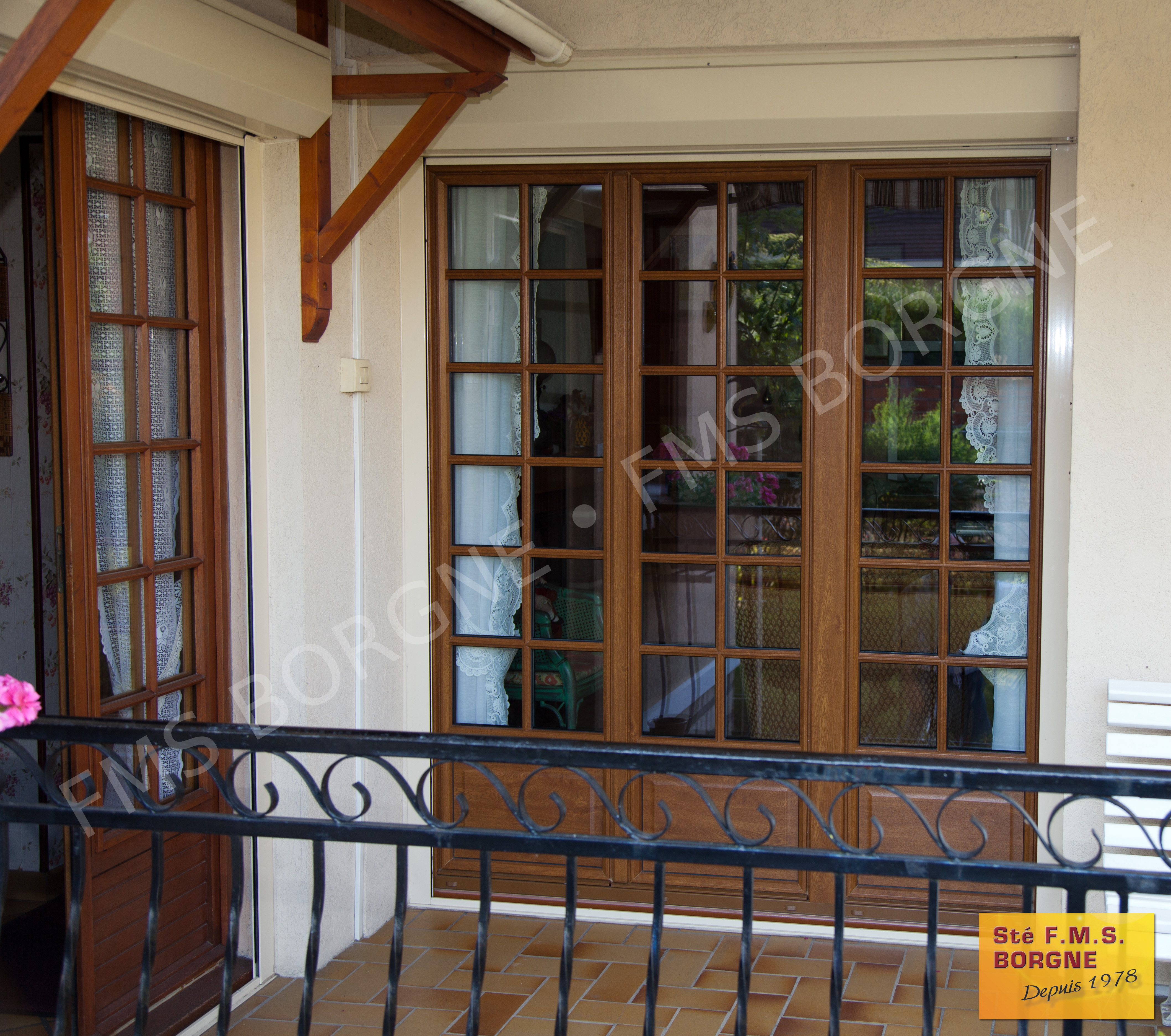 FENETRES-ET-PORTES-FENETRES-MENUISERIES-PVC-VUE-EXTERIEURE-0014