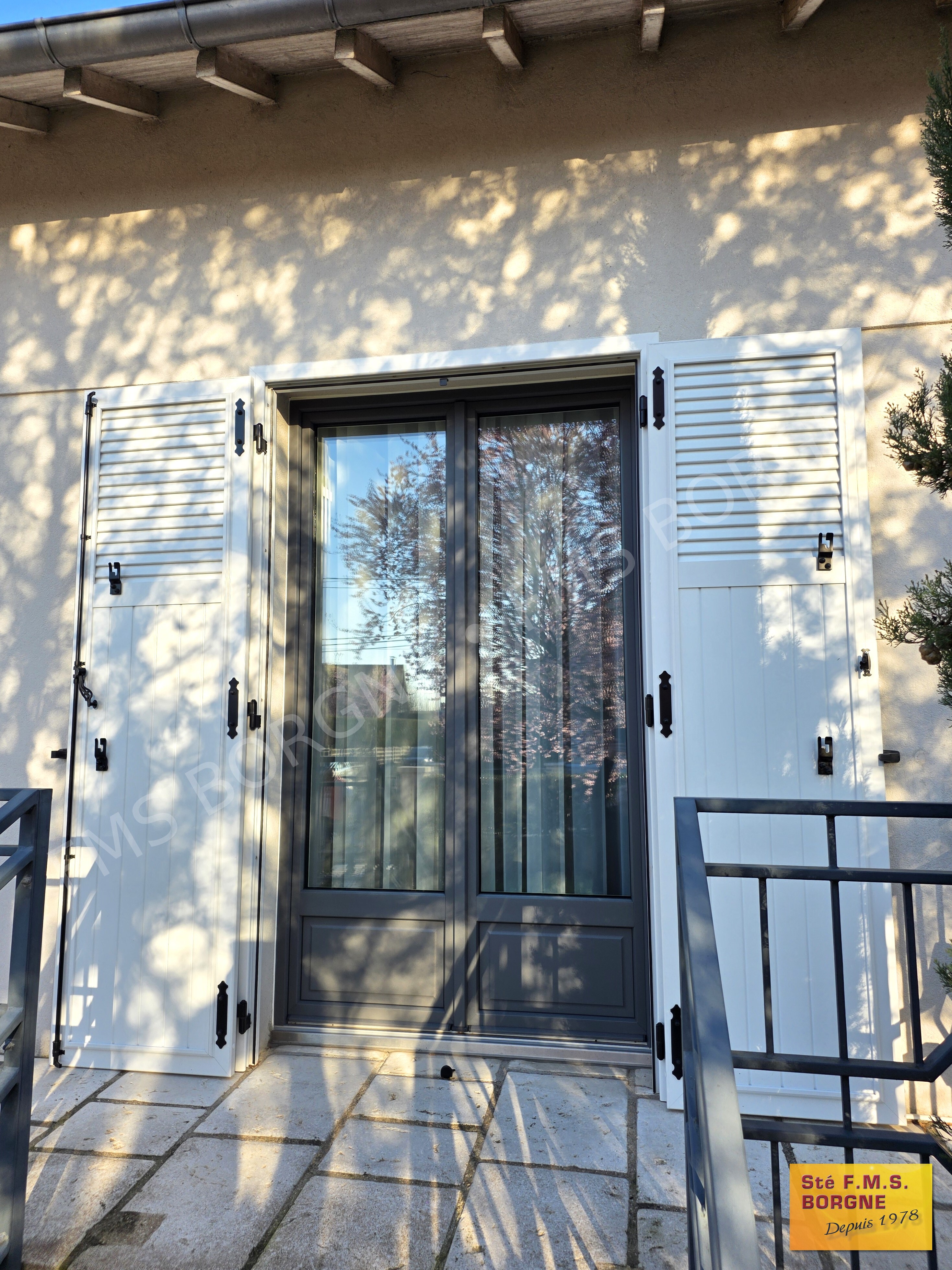 FENETRES-ET-PORTES-FENETRES-MENUISERIES-PVC-VUE-EXTERIEURE-0028