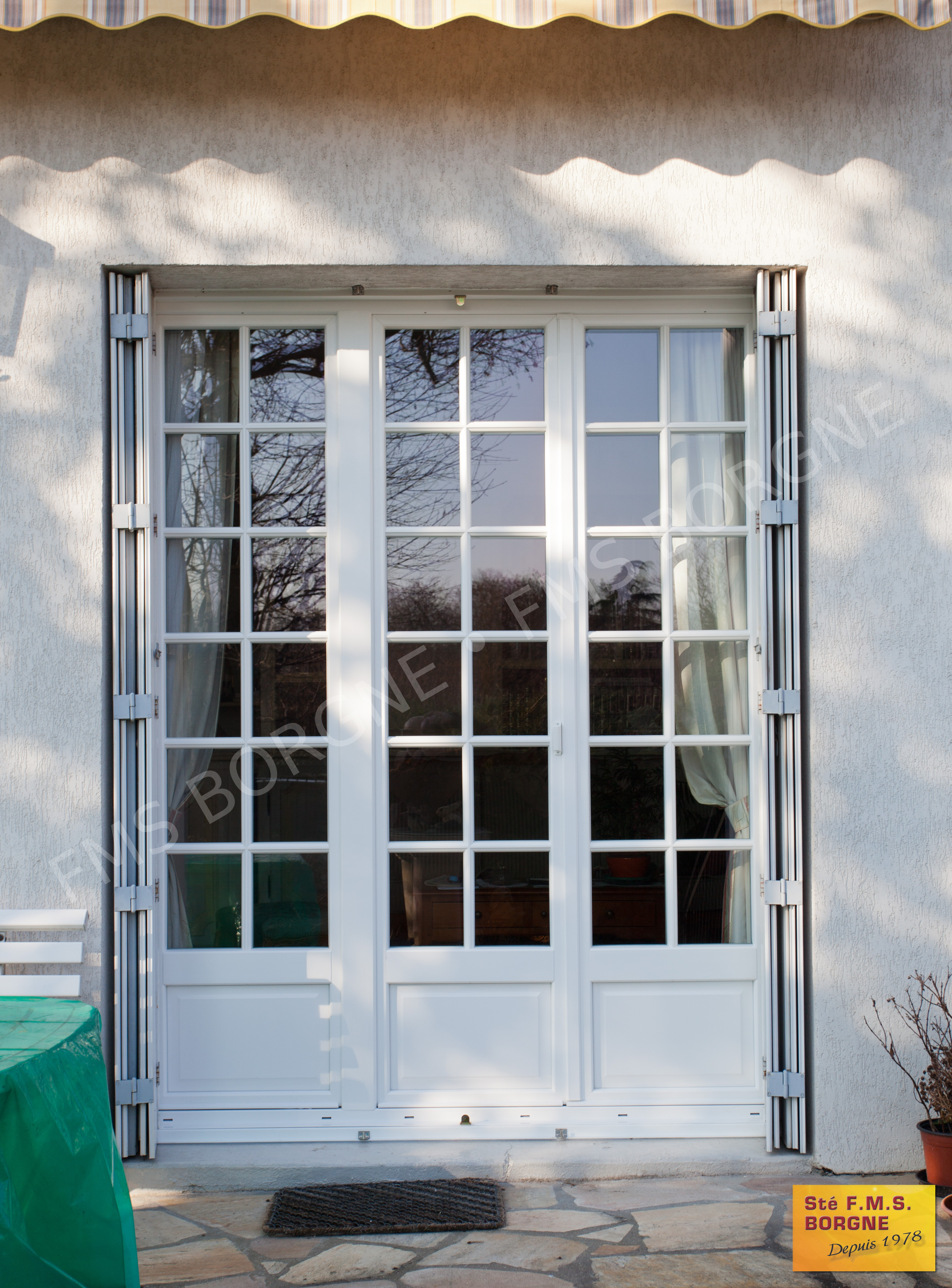 FENETRES-ET-PORTES-FENETRES-MENUISERIES-PVC-VUE-EXTERIEURE-0039