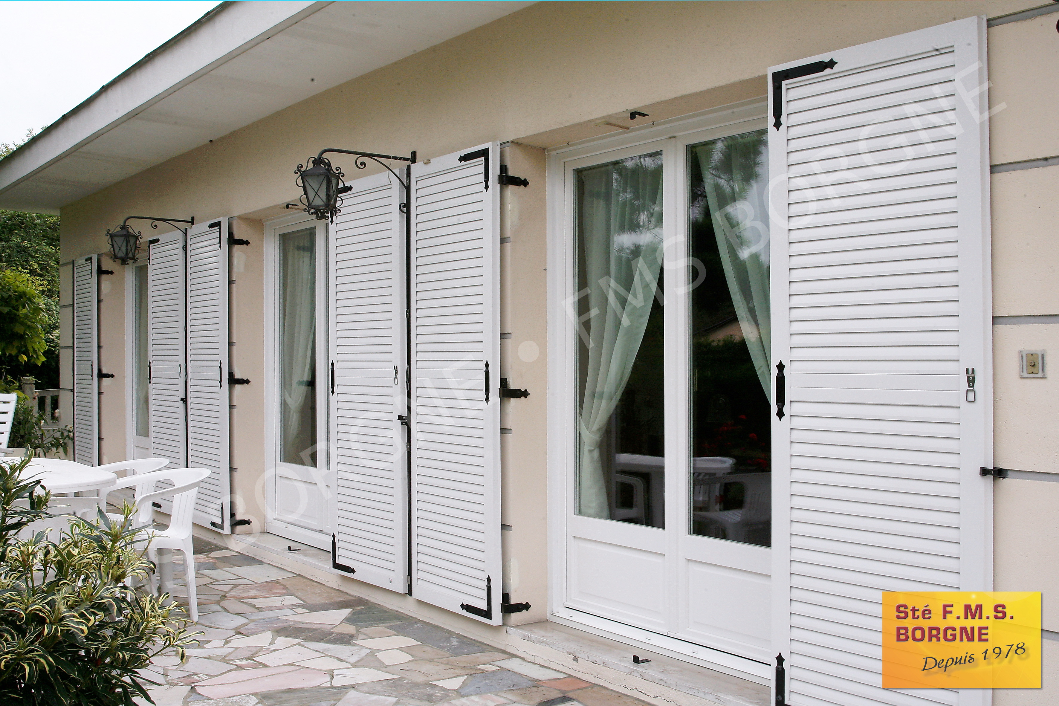 FENETRES-ET-PORTES-FENETRES-MENUISERIES-PVC-VUE-EXTERIEURE-0065