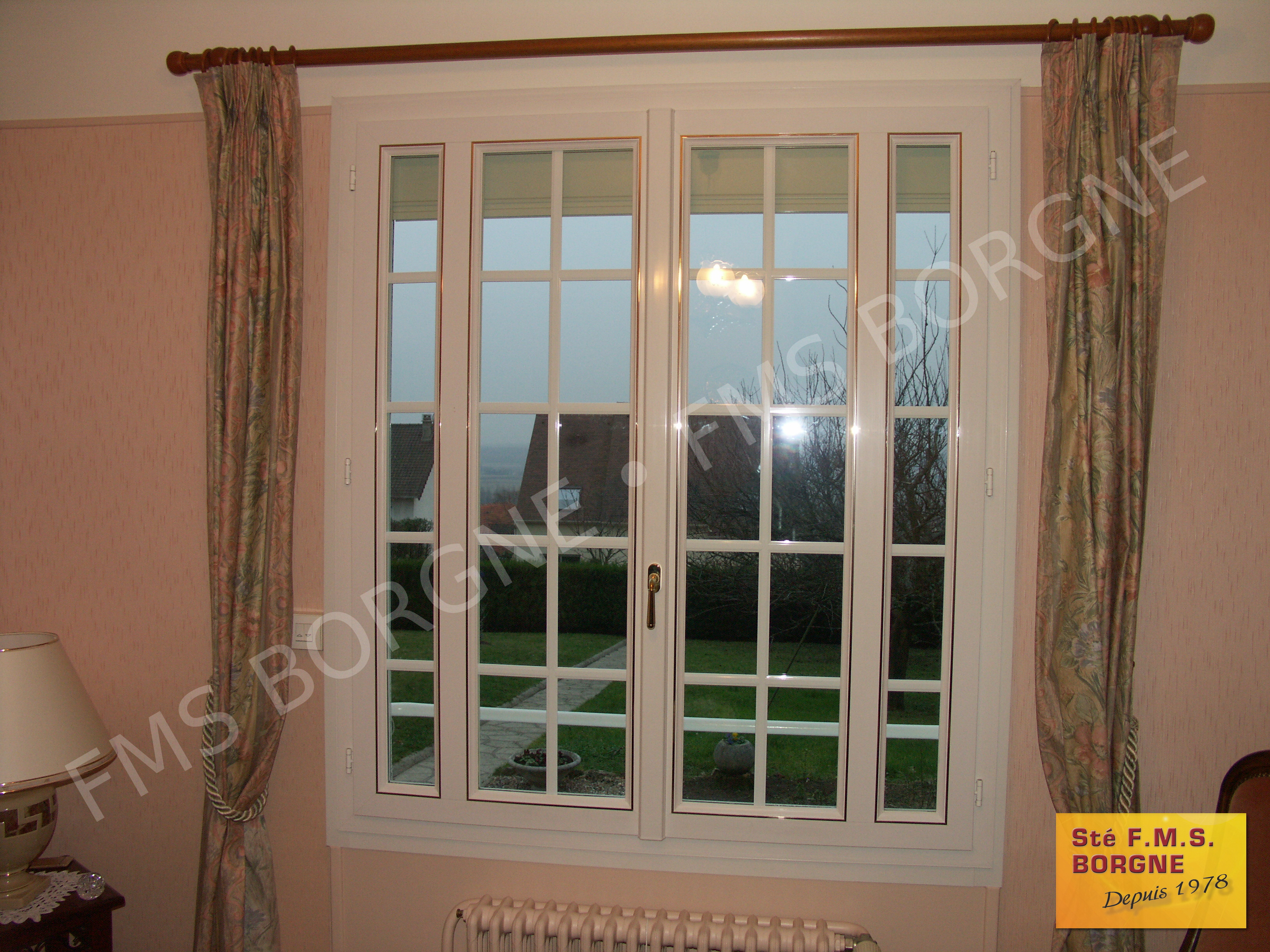 FENETRES-ET-PORTES-FENETRES-MENUISERIES-PVC-VUE-INTERIEURE-0043
