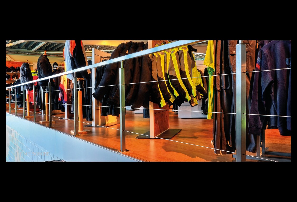 GARDE-CORPS-BALCONNETS-BARRES-D-APPUIS-MAIN-COURANTE-INOX-0004