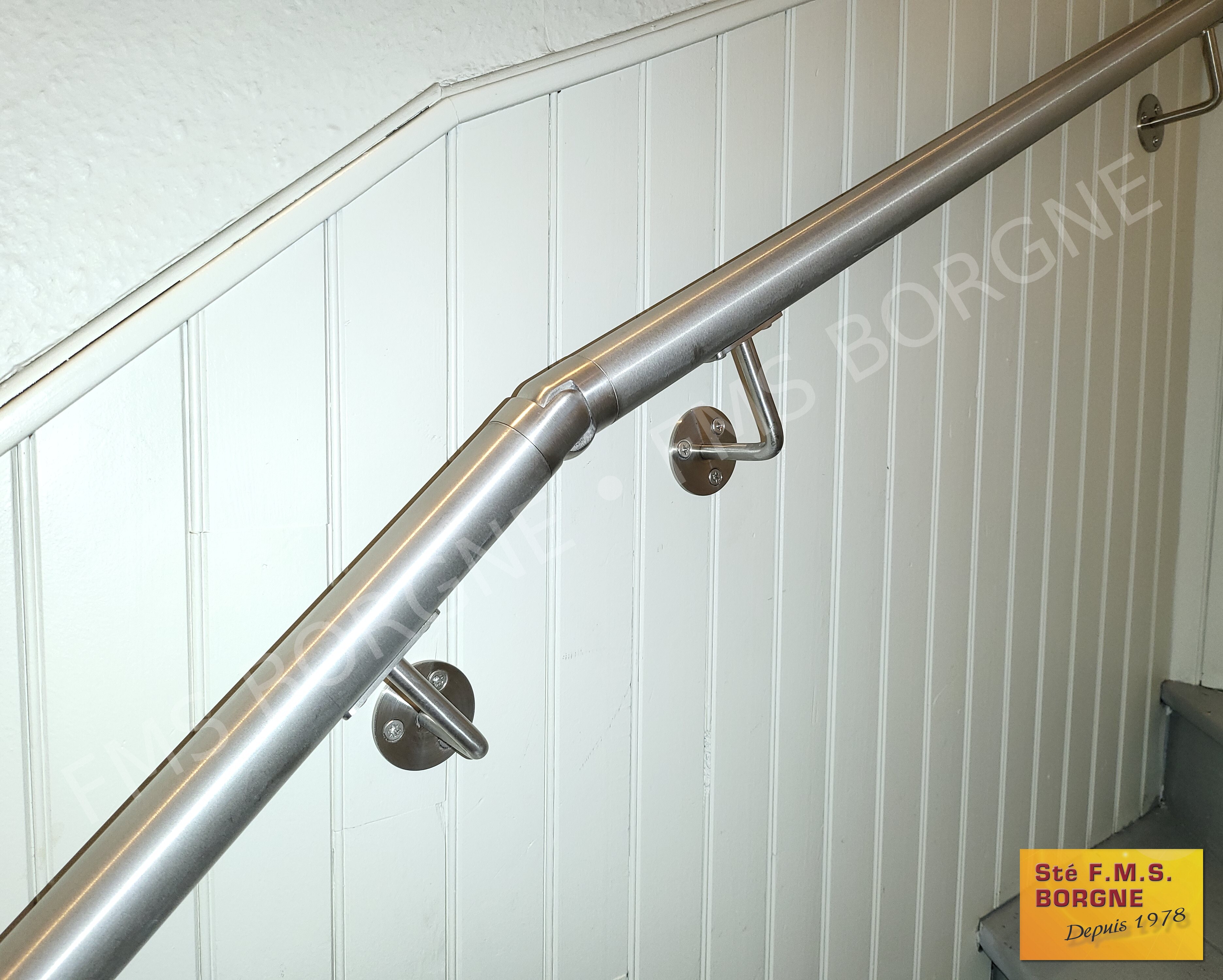 GARDE-CORPS-BALCONNETS-BARRES-D-APPUIS-MAIN-COURANTE-INOX-0007