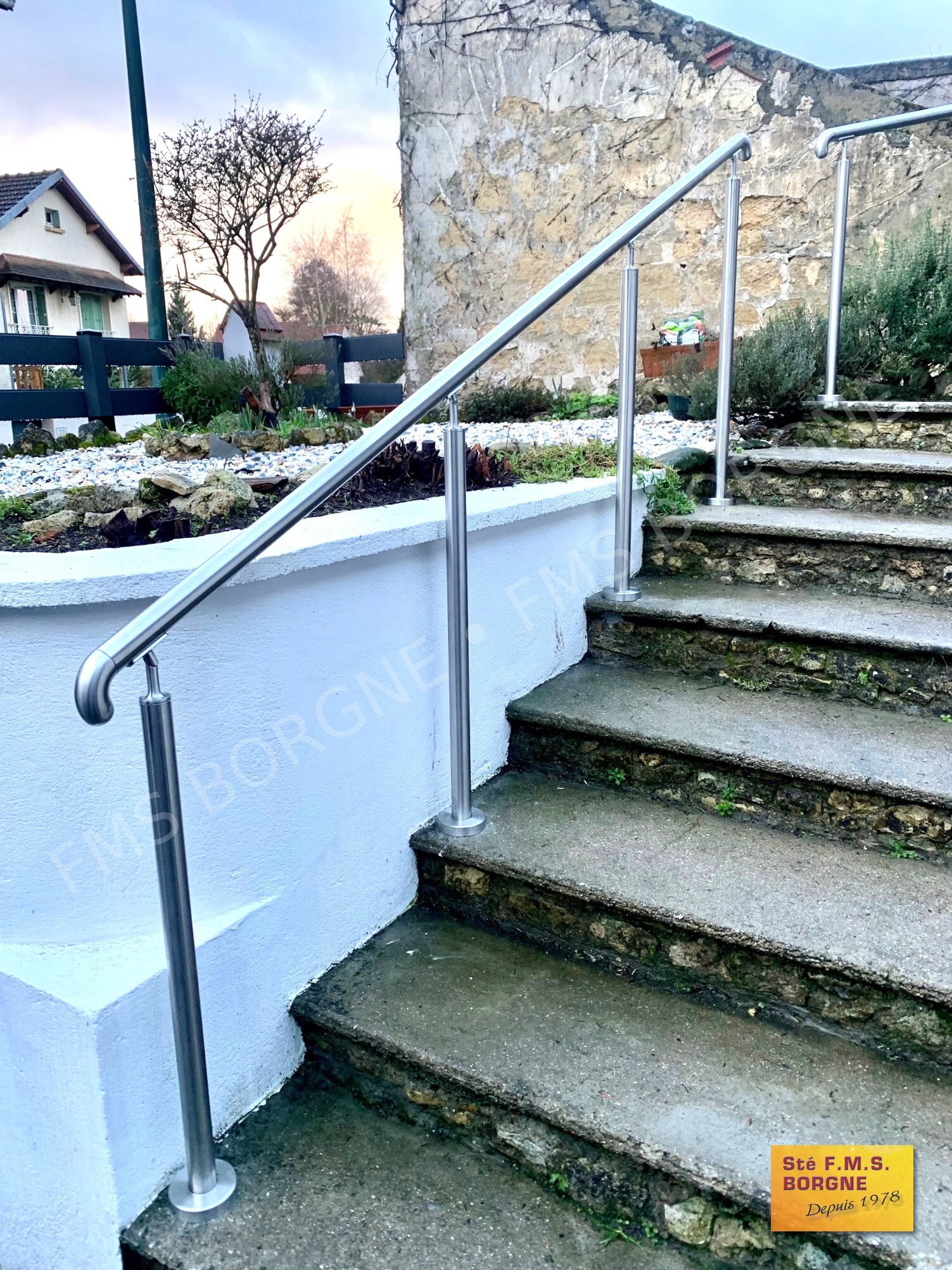 GARDE-CORPS-BALCONNETS-BARRES-D-APPUIS-MAIN-COURANTE-INOX-0010