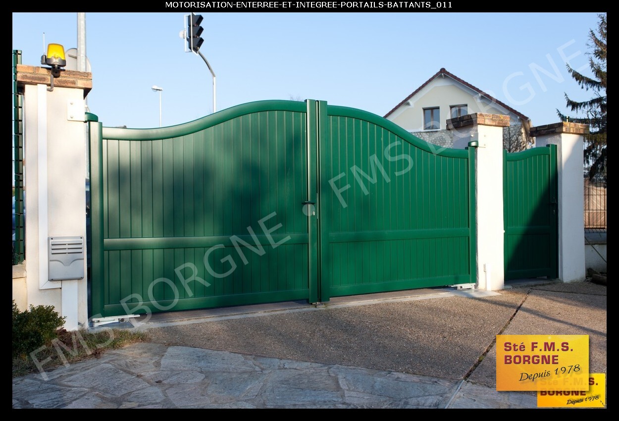 MOTORISATION-APPARENTE-PORTAILS-BATTANTS-0011