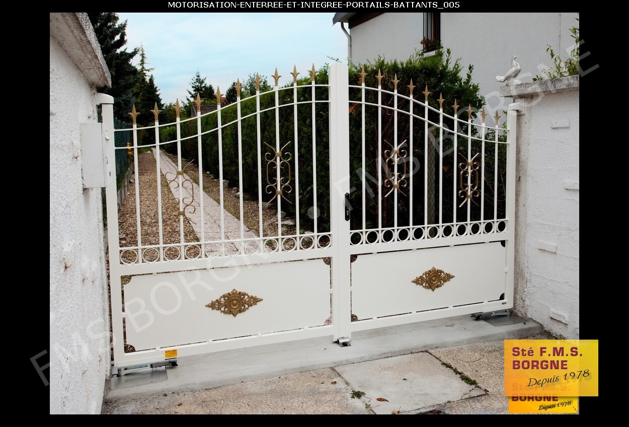 MOTORISATION-APPARENTE-PORTAILS-BATTANTS-0005