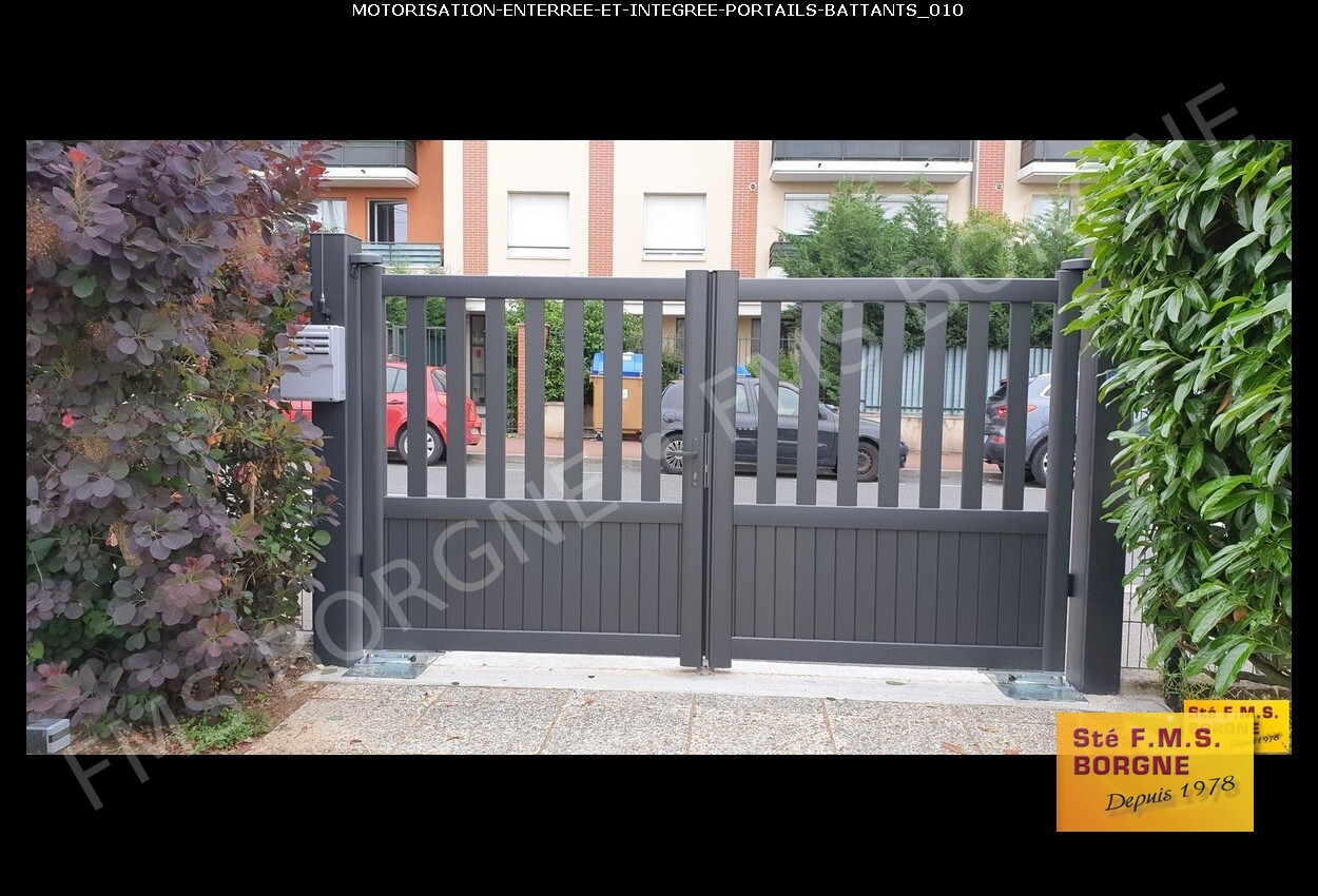 MOTORISATION-APPARENTE-PORTAILS-BATTANTS-0010