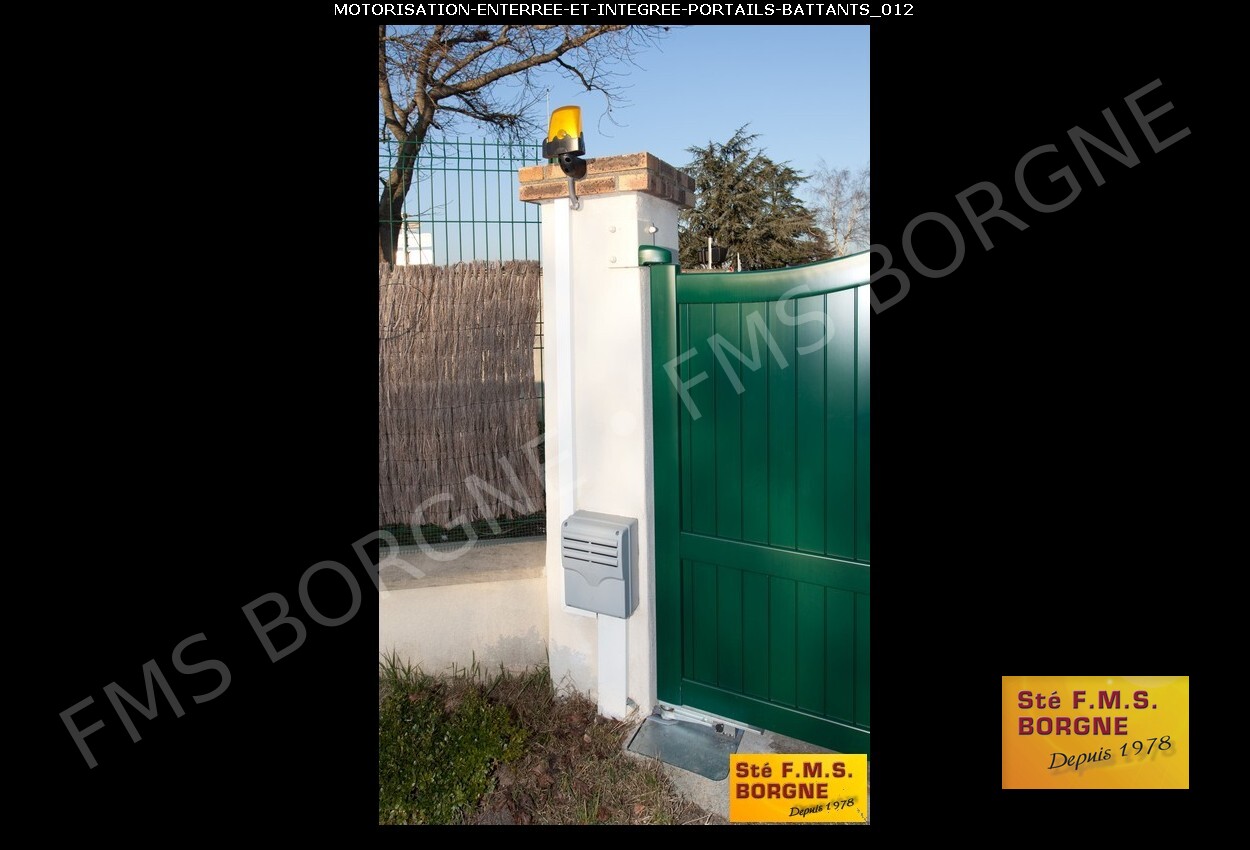 MOTORISATION-APPARENTE-PORTAILS-BATTANTS-0012