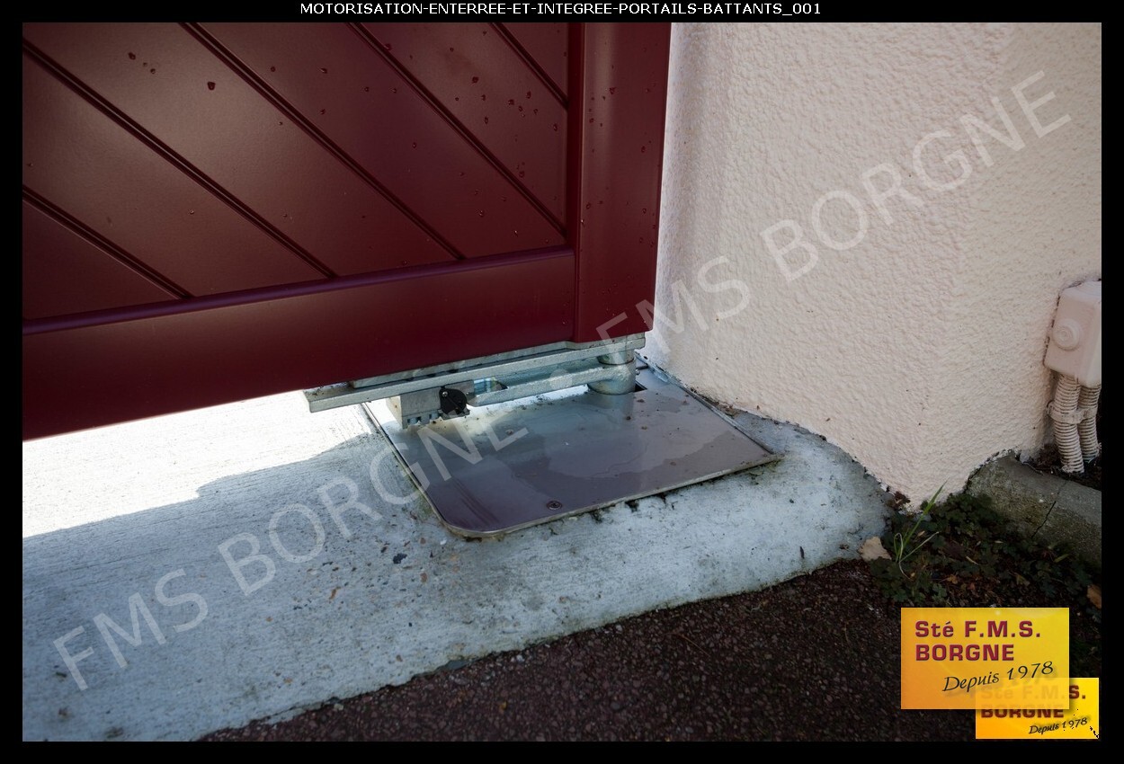 MOTORISATION-ENTERRE-ET-INTEGREE-PORTAILS-BATTANTS-0006