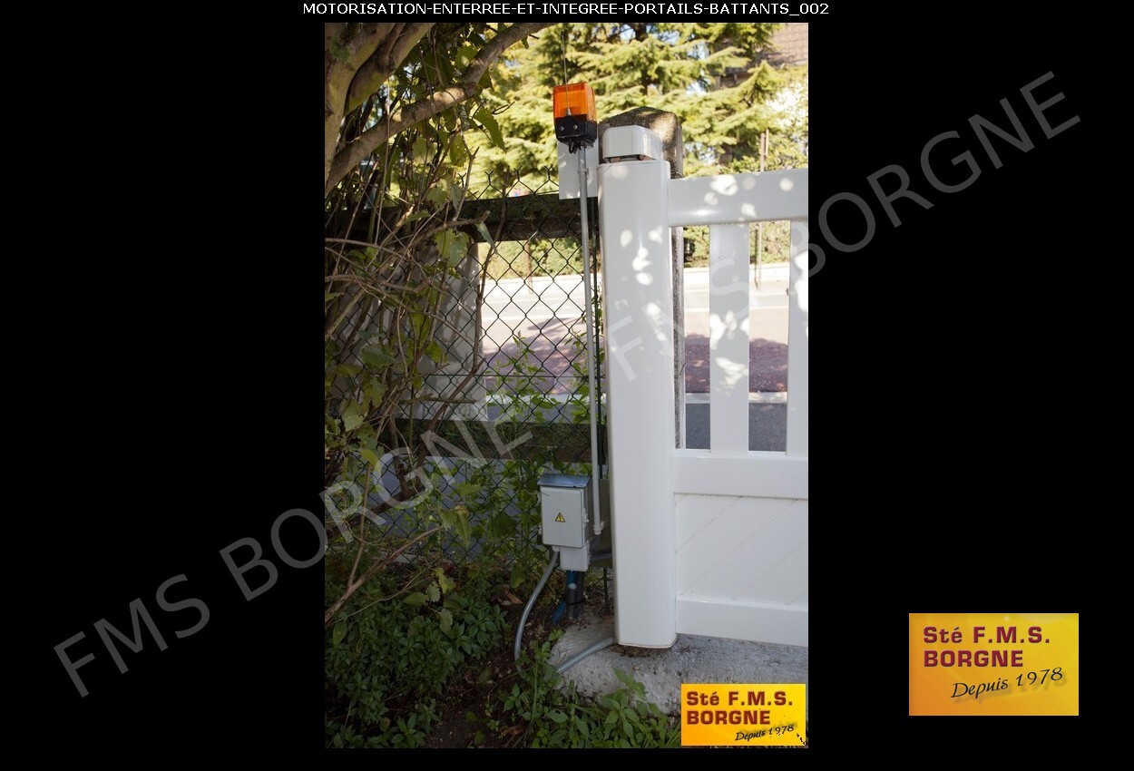 MOTORISATION-ENTERRE-ET-INTEGREE-PORTAILS-BATTANTS-0007