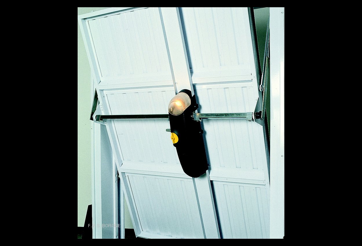 MOTORISATION-DE-PORTES-DE-GARAGE-0004