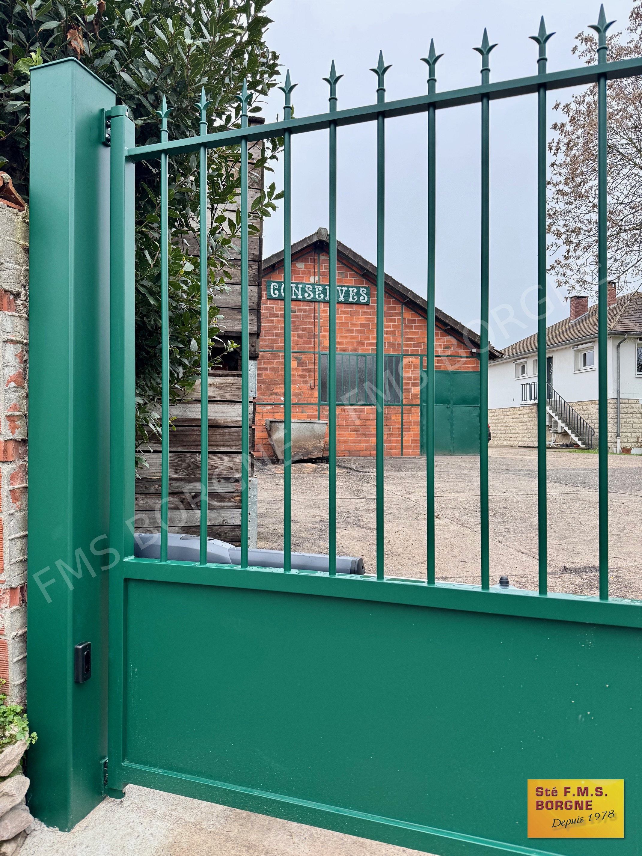 PORTAILS-ET-CLOTURES-EN-ALUMINIUM-ALUMINIUM-GAMME-MEDIEVALE-0005