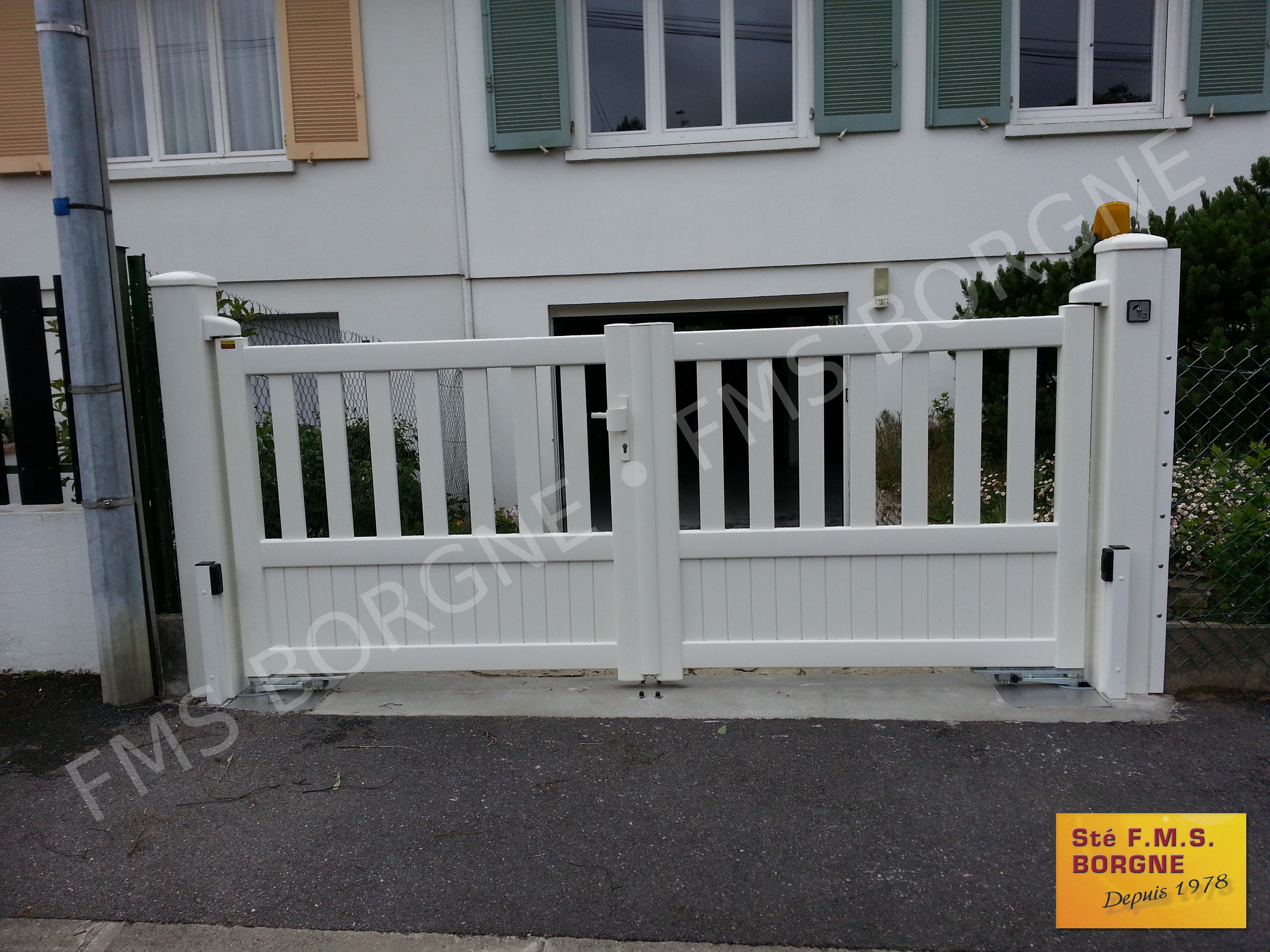 PORTAILS-ET-CLOTURES-EN-ALUMINIUM-BATTANTS-0049