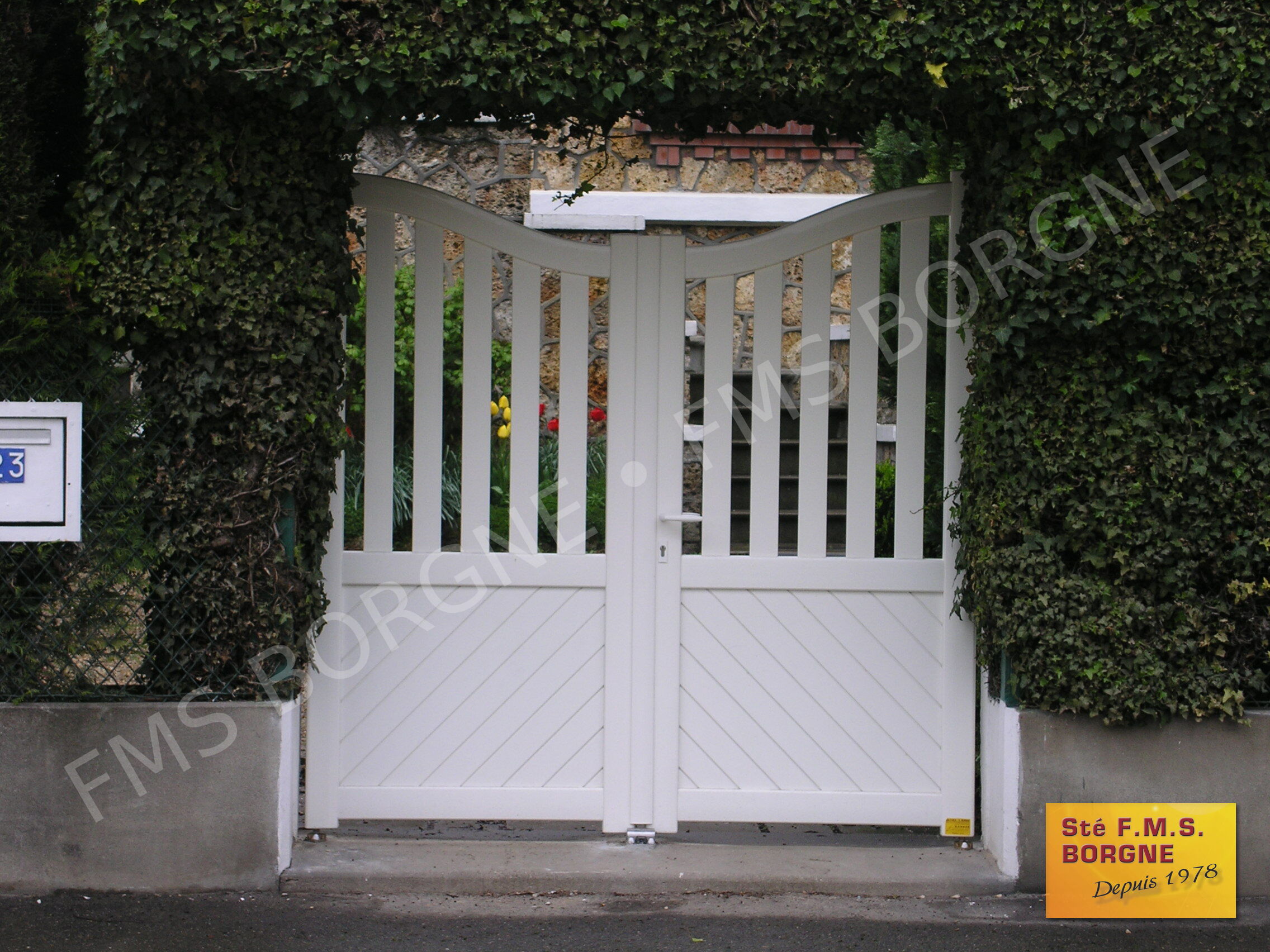 PORTAILS-ET-CLOTURES-EN-ALUMINIUM-BATTANTS-0107