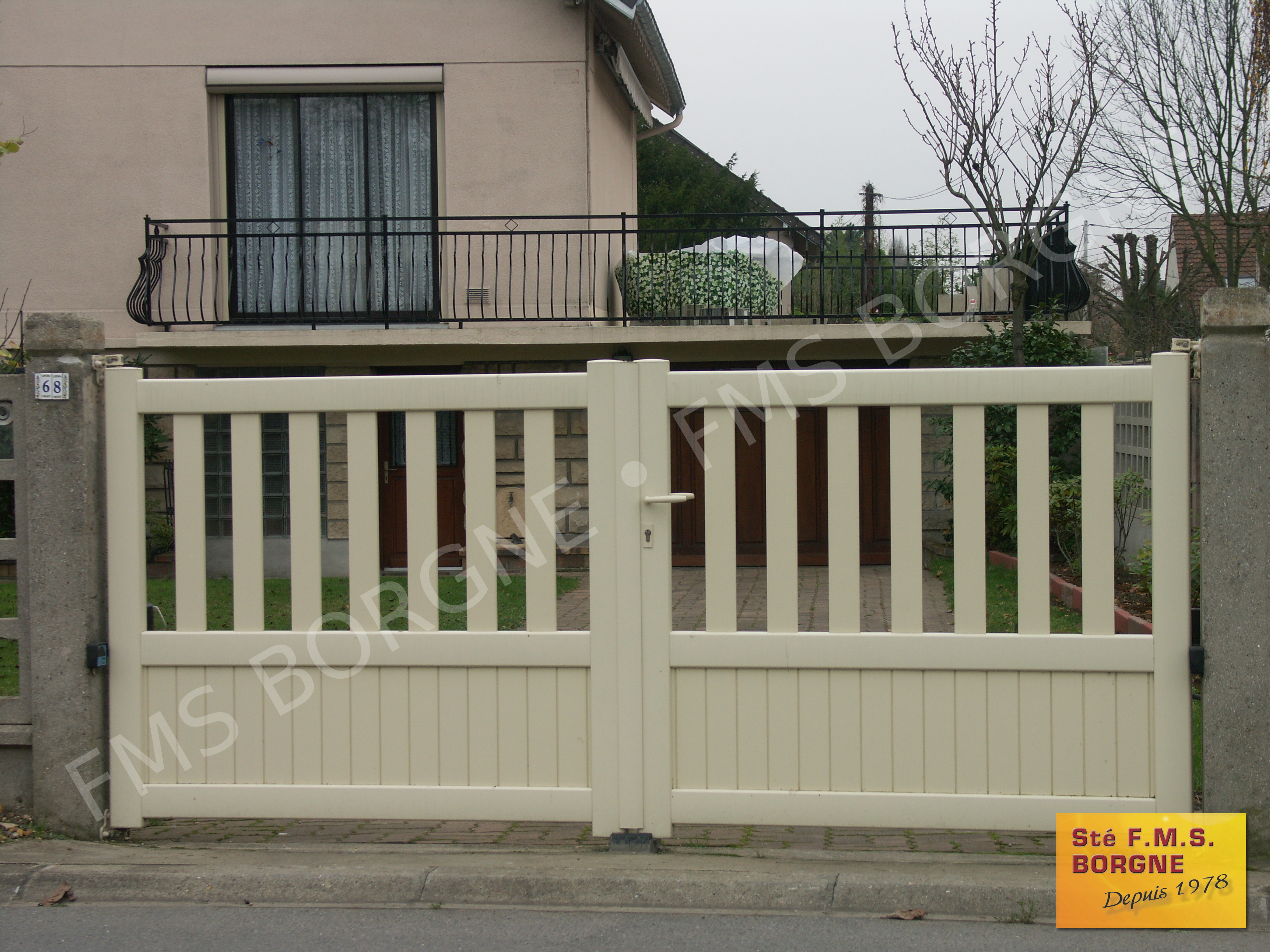 PORTAILS-ET-CLOTURES-EN-ALUMINIUM-BATTANTS-0115