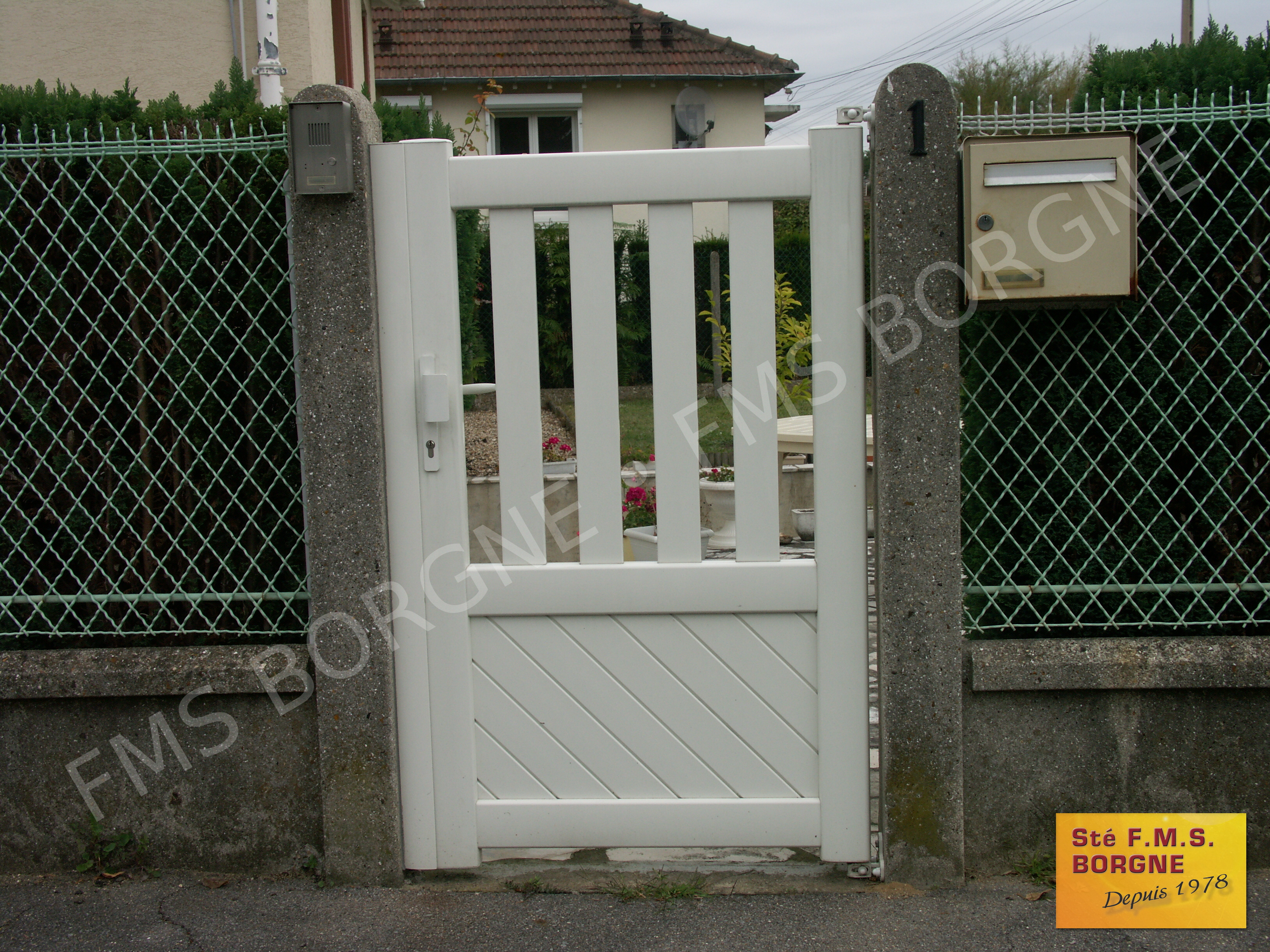 PORTAILS-ET-CLOTURES-EN-ALUMINIUM-BATTANTS-0121