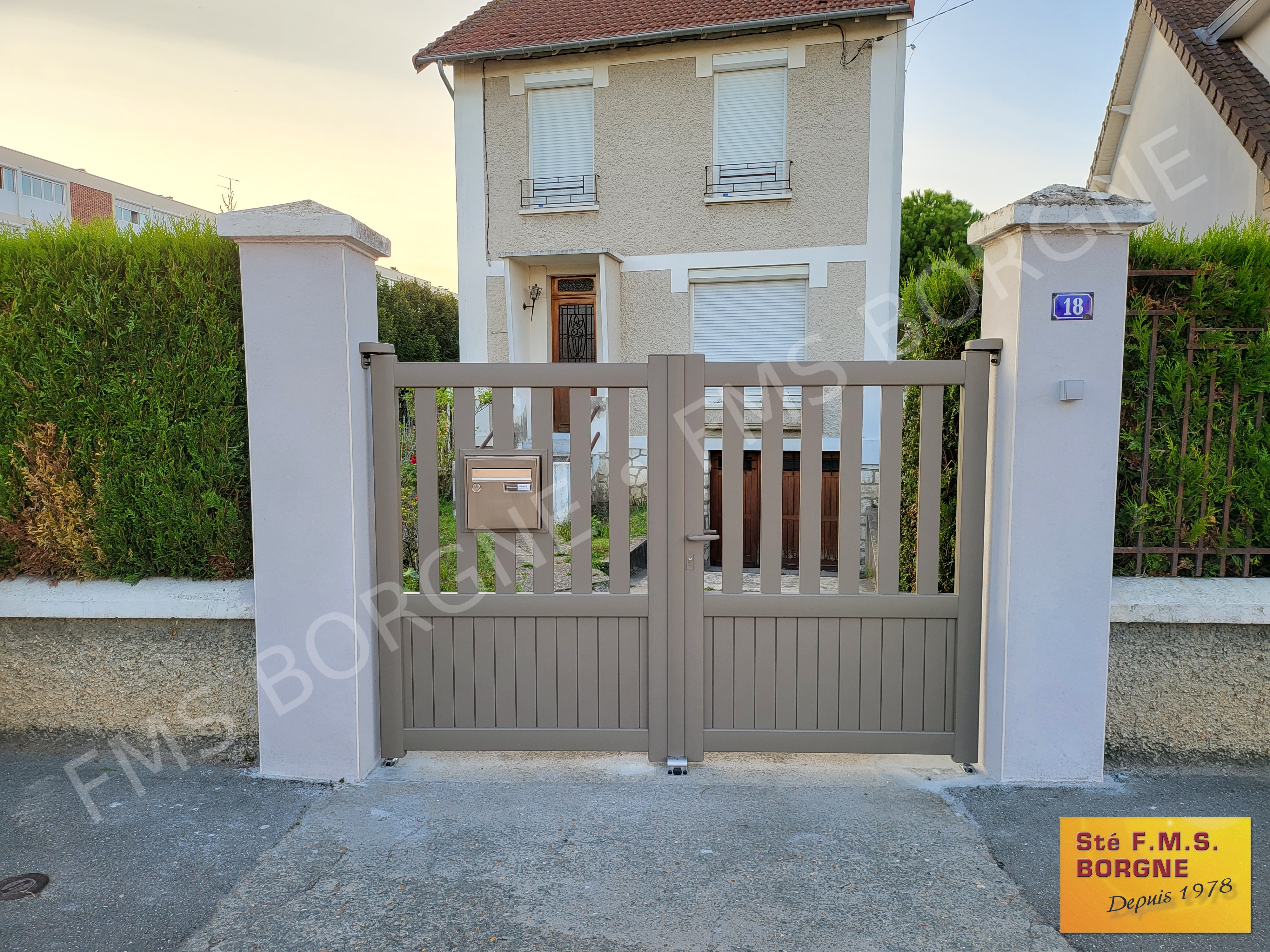 PORTAILS-ET-CLOTURES-EN-ALUMINIUM-BATTANTS-0065