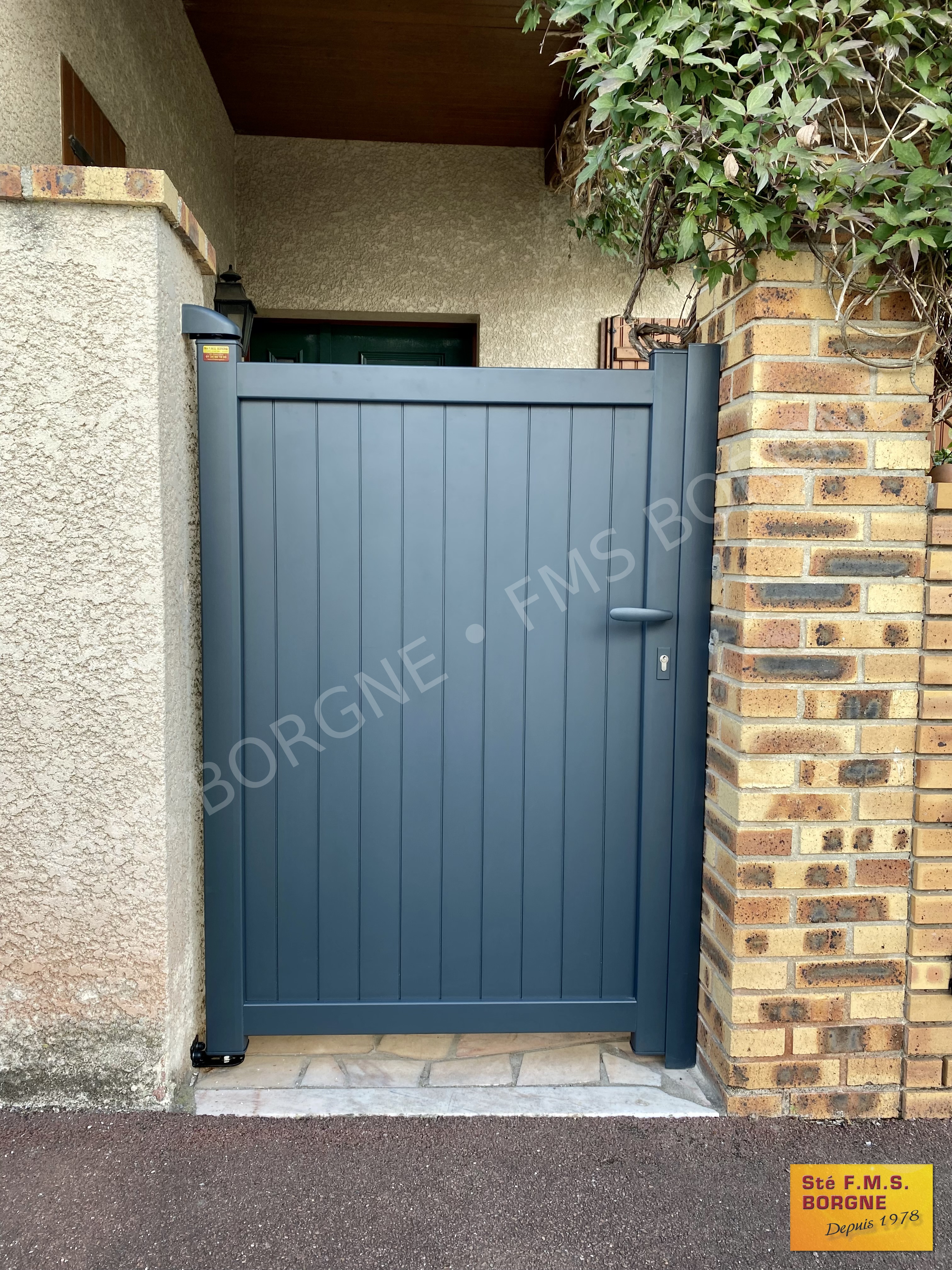PORTAILS-ET-CLOTURES-EN-ALUMINIUM-BATTANTS-0094