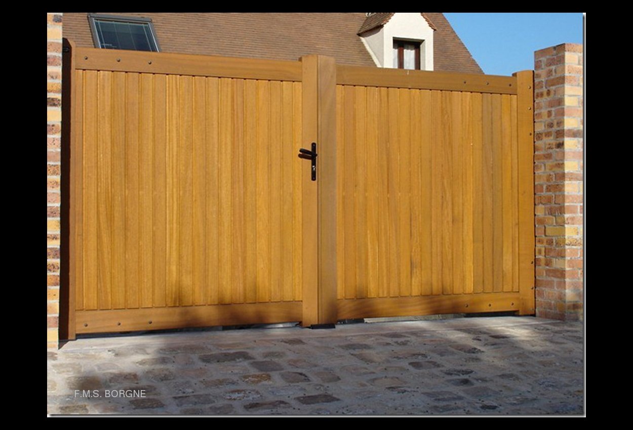 PORTAILS-ET-CLOTURES-EN-BOIS-0002