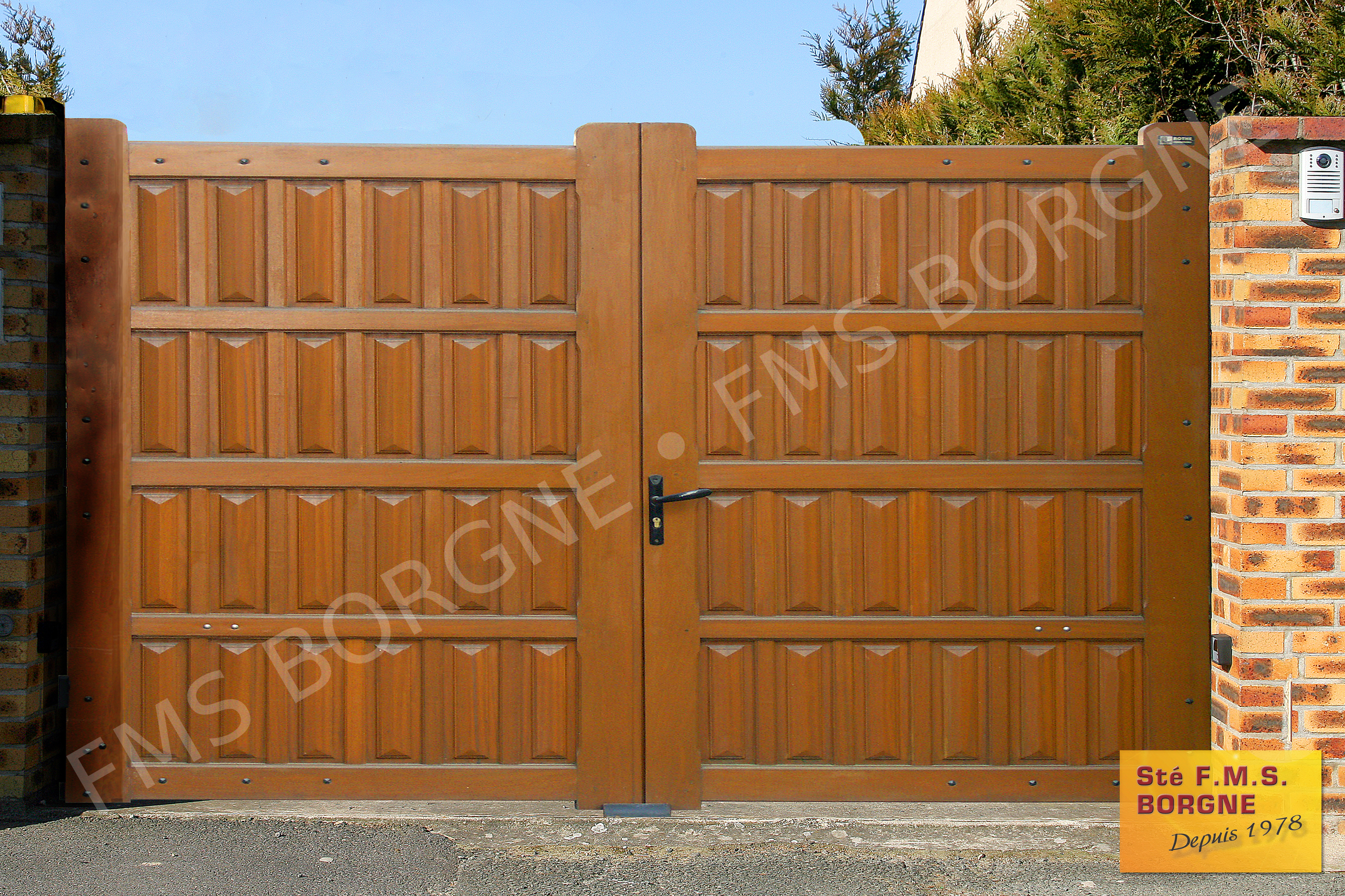 PORTAILS-ET-CLOTURES-EN-BOIS-0002