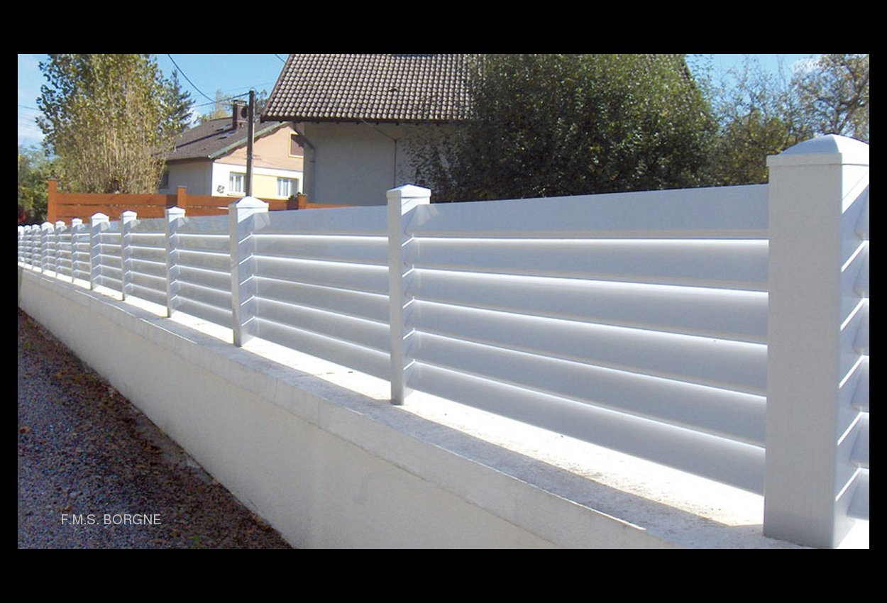 PORTAILS-ET-CLOTURES-EN-PVC-0004