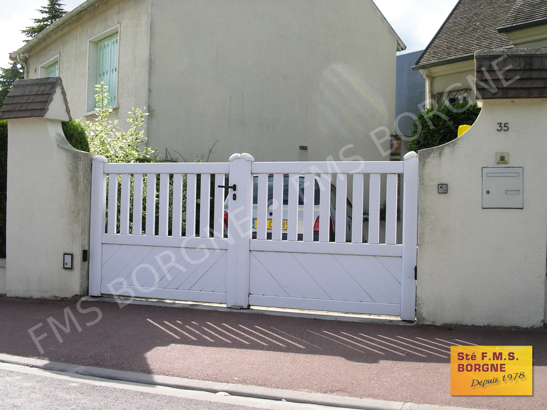 PORTAILS-ET-CLOTURES-EN-PVC-0009