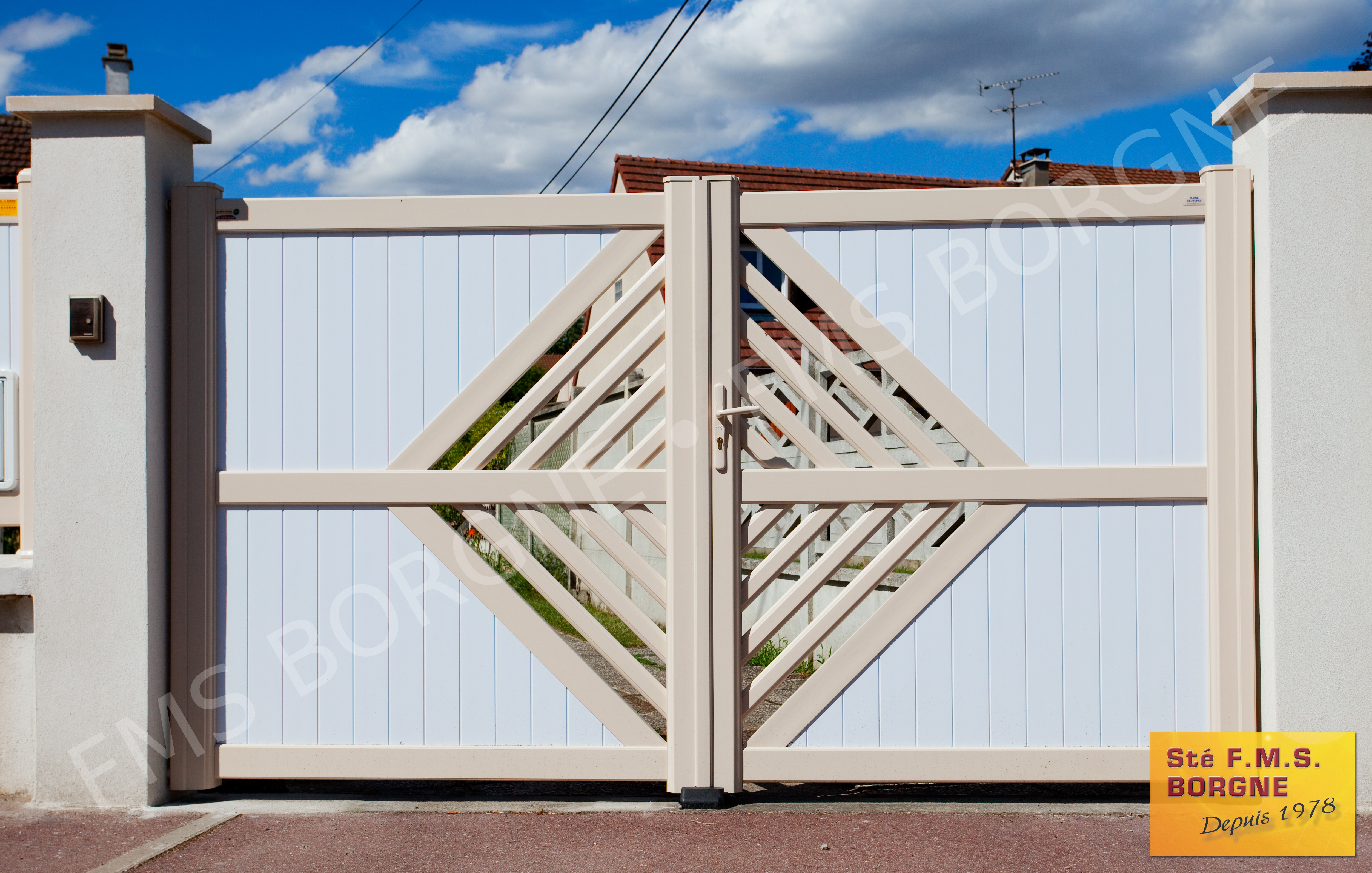PORTAILS-ET-CLOTURES-EN-PVC-0012