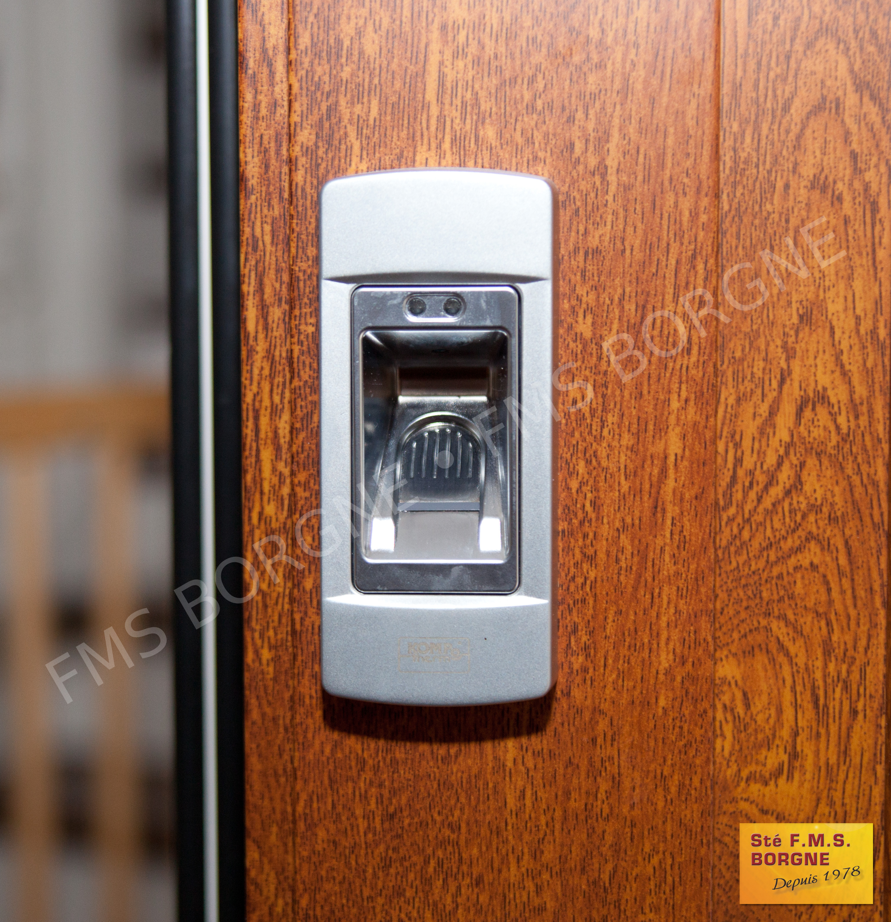 PORTES-D-ENTREE-ALUMINIUM-0082
