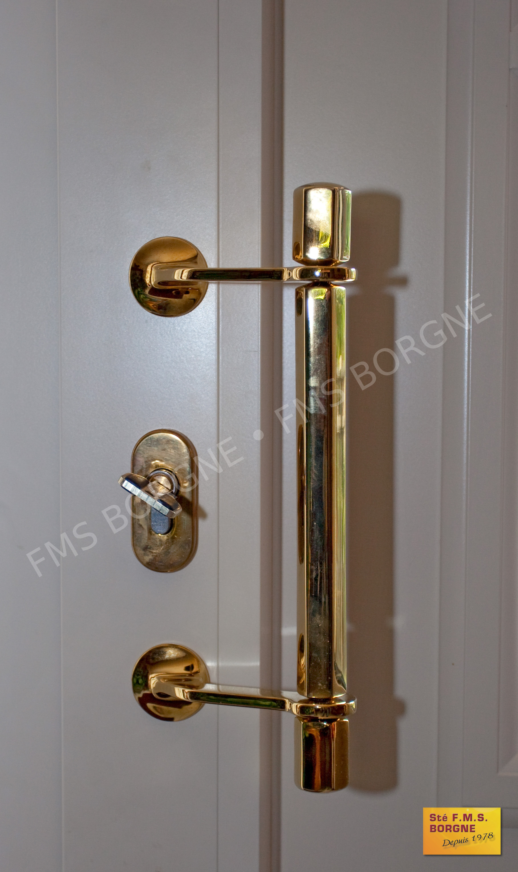 PORTES-D-ENTREE-ALUMINIUM-ACCESSOIRES-ET-VITRAGES-0020