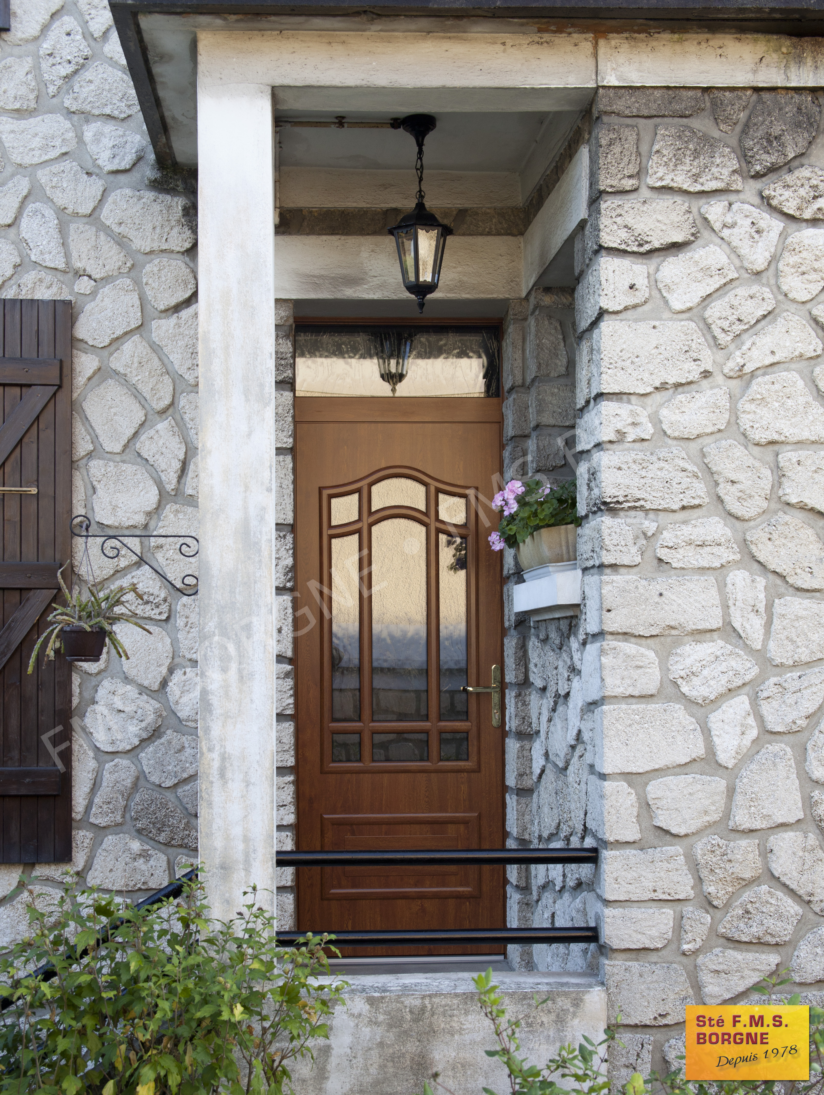 PORTES-D-ENTREE-ALUMINIUM-GAMME-TRADITIONNELLE-0001