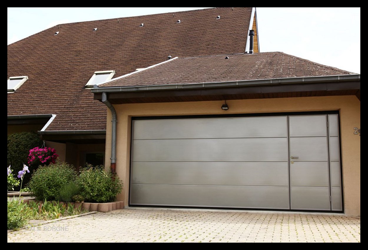 PORTES-DE-GARAGE-BASCULANTES-0004