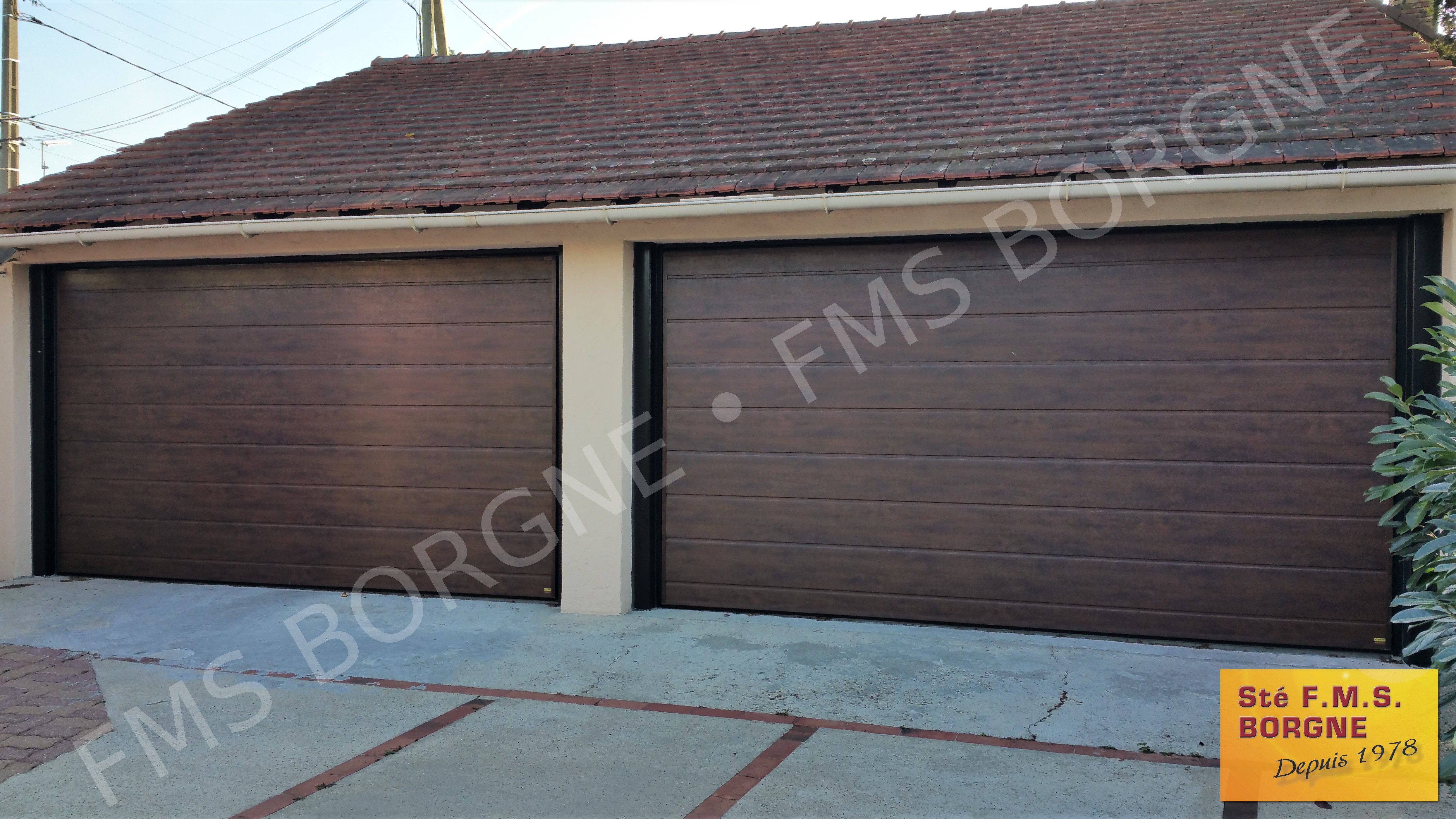 PORTES-DE-GARAGE-BASCULANTES-HAUT-GAMME-0005