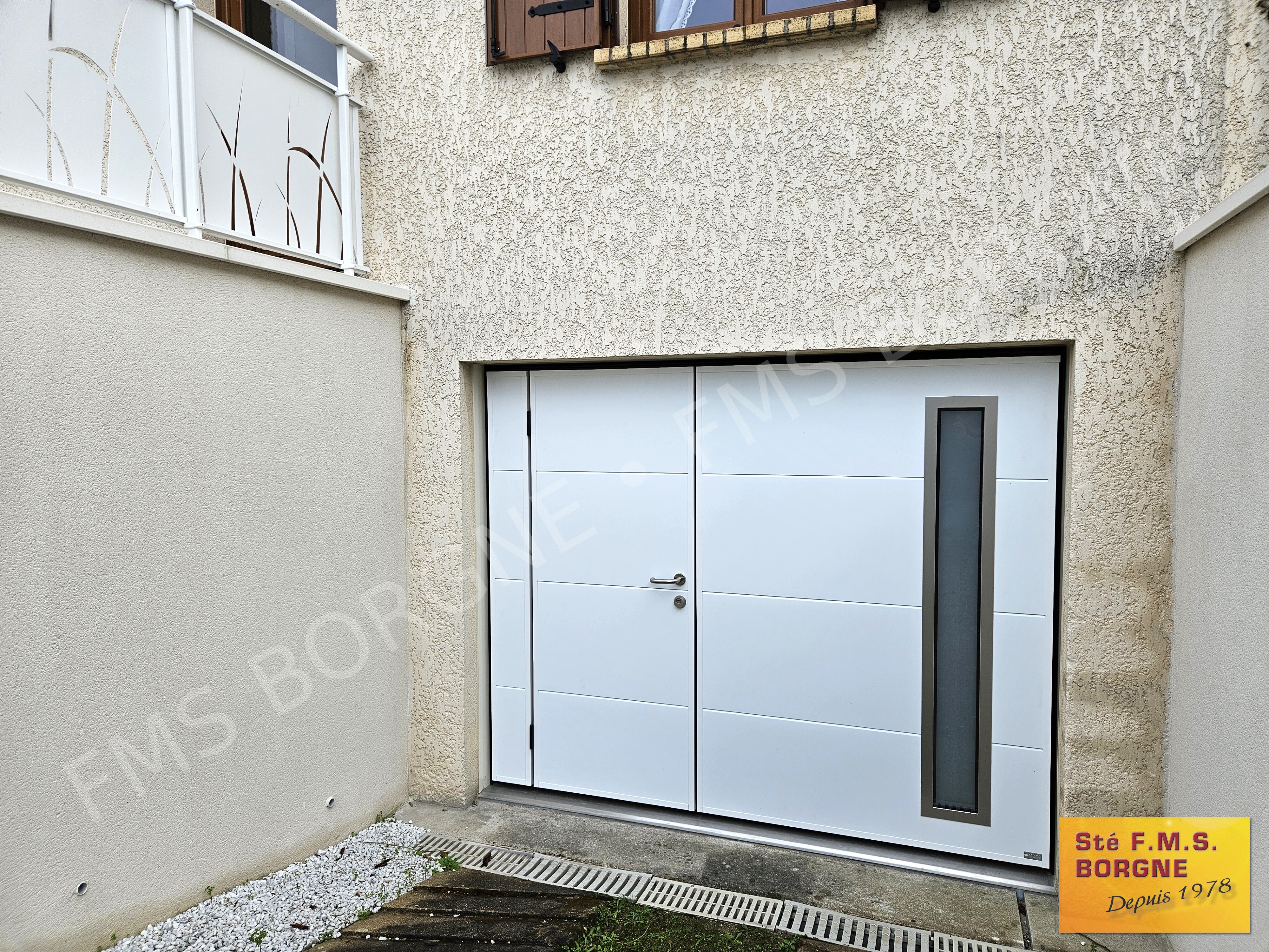 PORTES-DE-GARAGE-BASCULANTES-HAUT-GAMME-0013