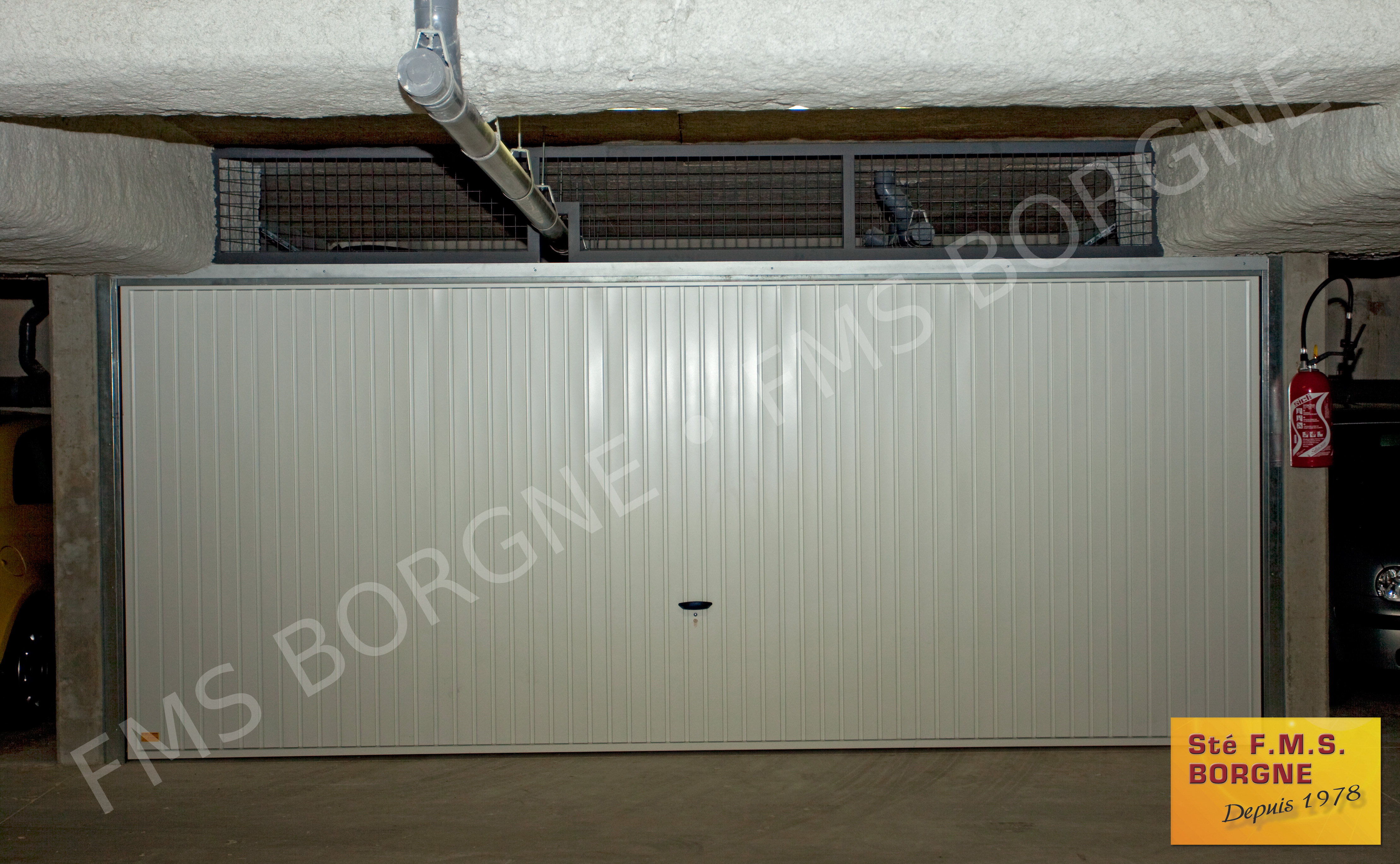 PORTES-DE-GARAGE-BASCULANTES-SIMPLES-0011
