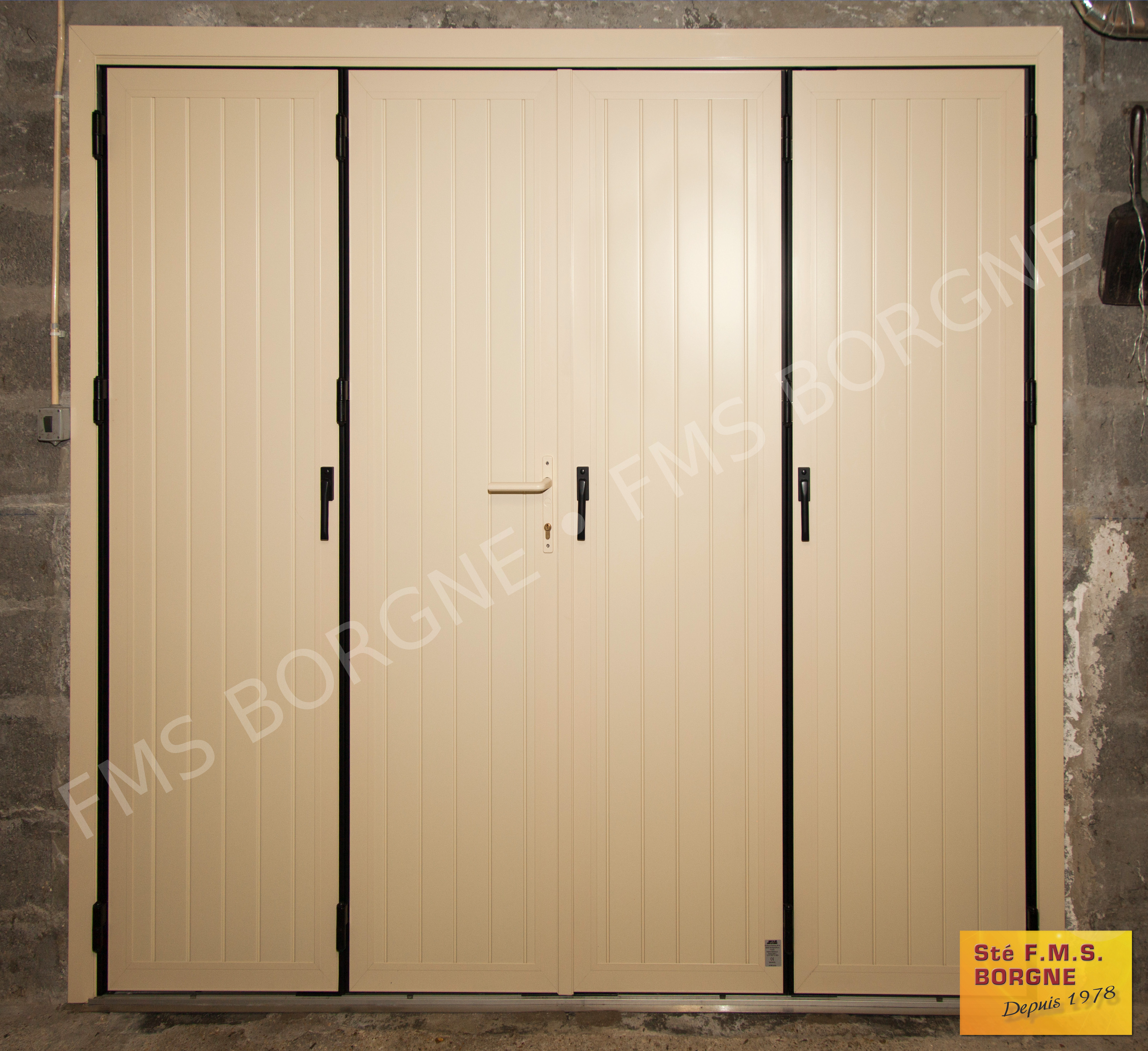 PORTES-DE-GARAGE-BATTANTES-ALU-0004