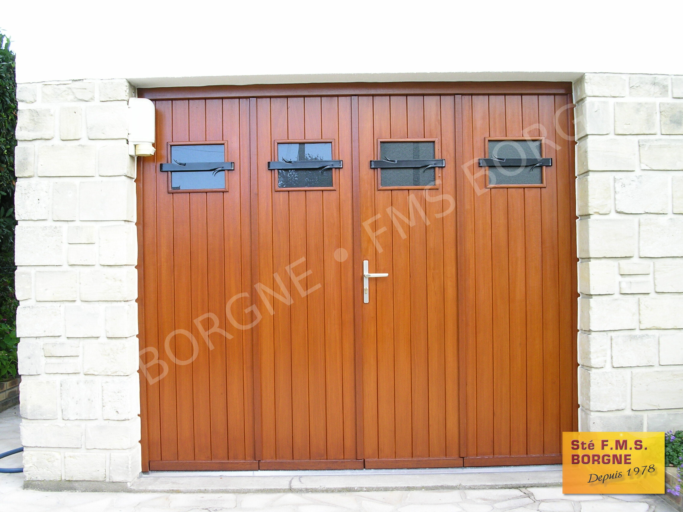 PORTES-DE-GARAGE-BATTANTES-BOIS-0002