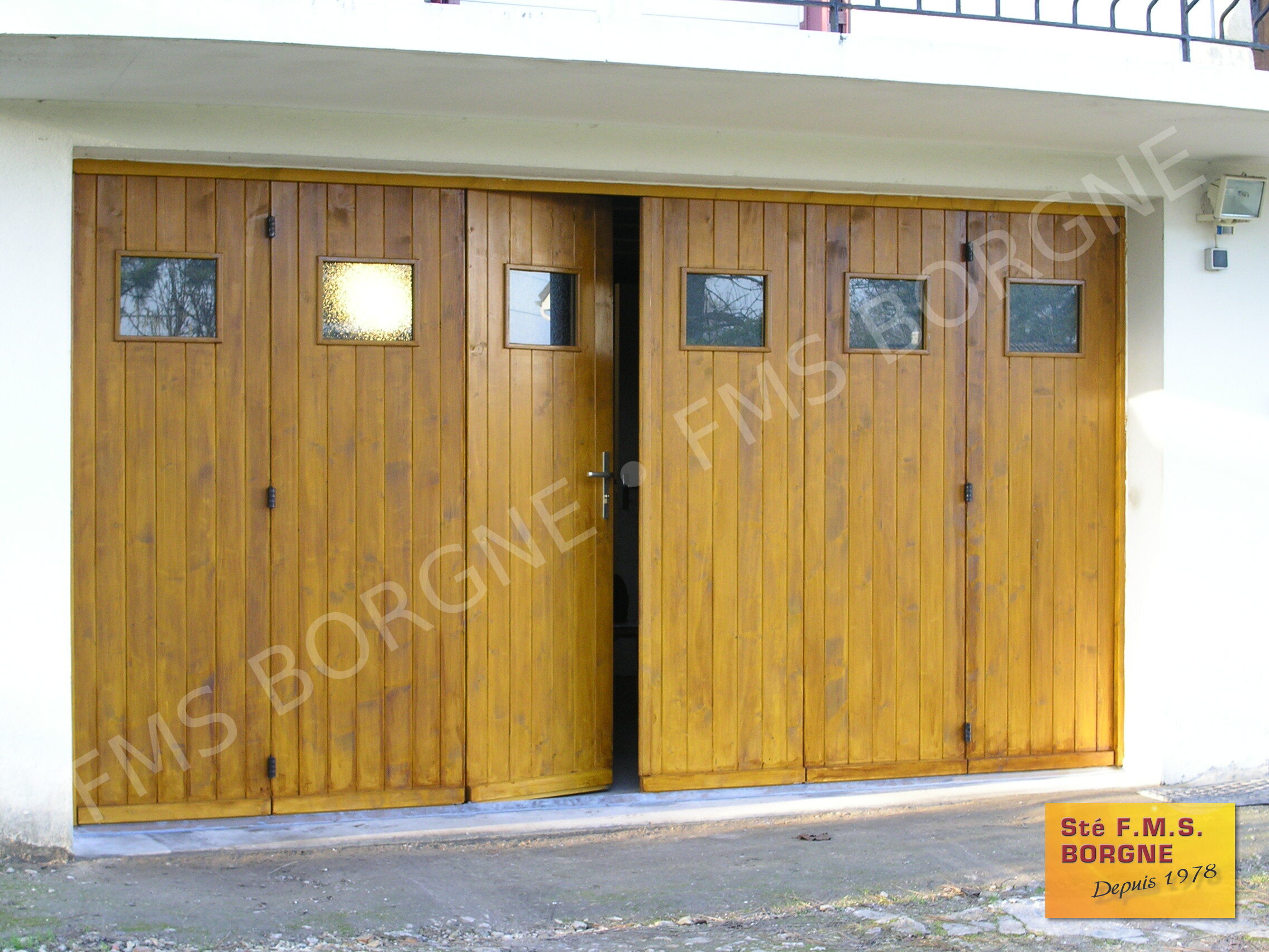 PORTES-DE-GARAGE-BATTANTES-BOIS-0006