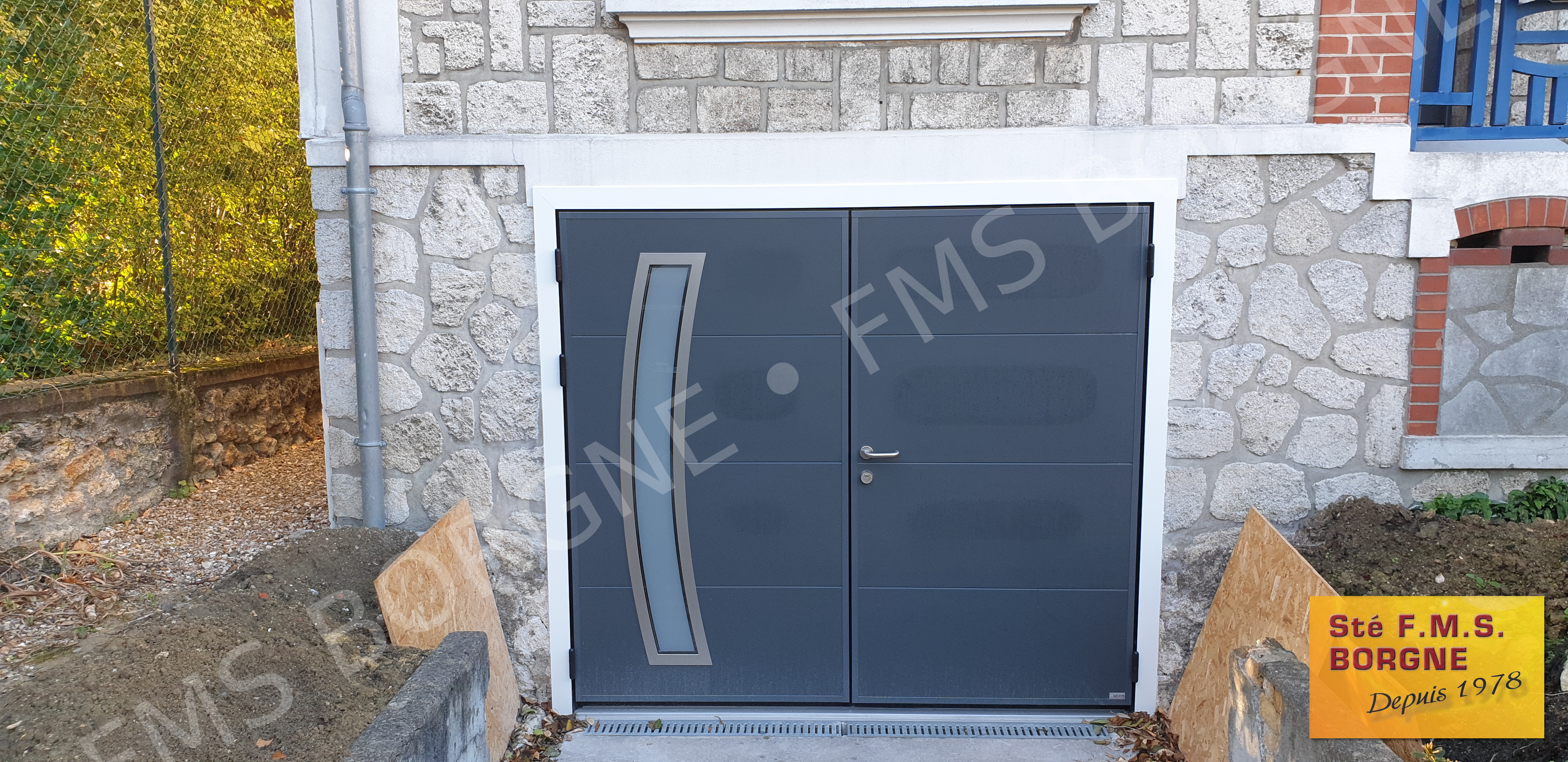 PORTES-DE-GARAGE-BATTANTES-METAL-0001
