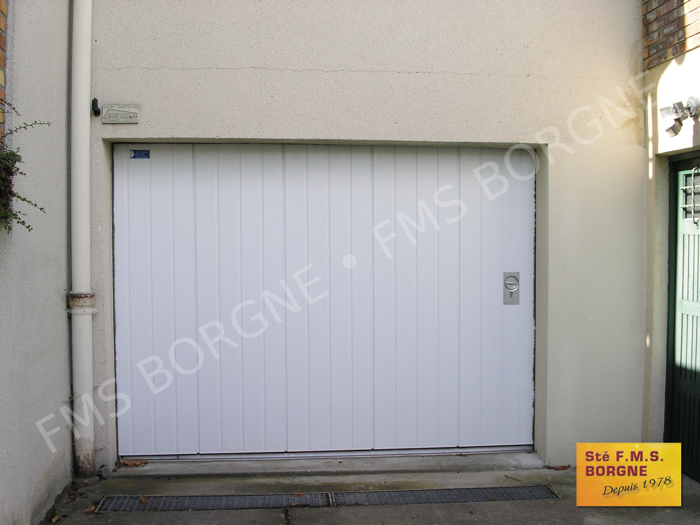 PORTES-DE-GARAGE-DEPLACEMENT-LATTERAL-0009
