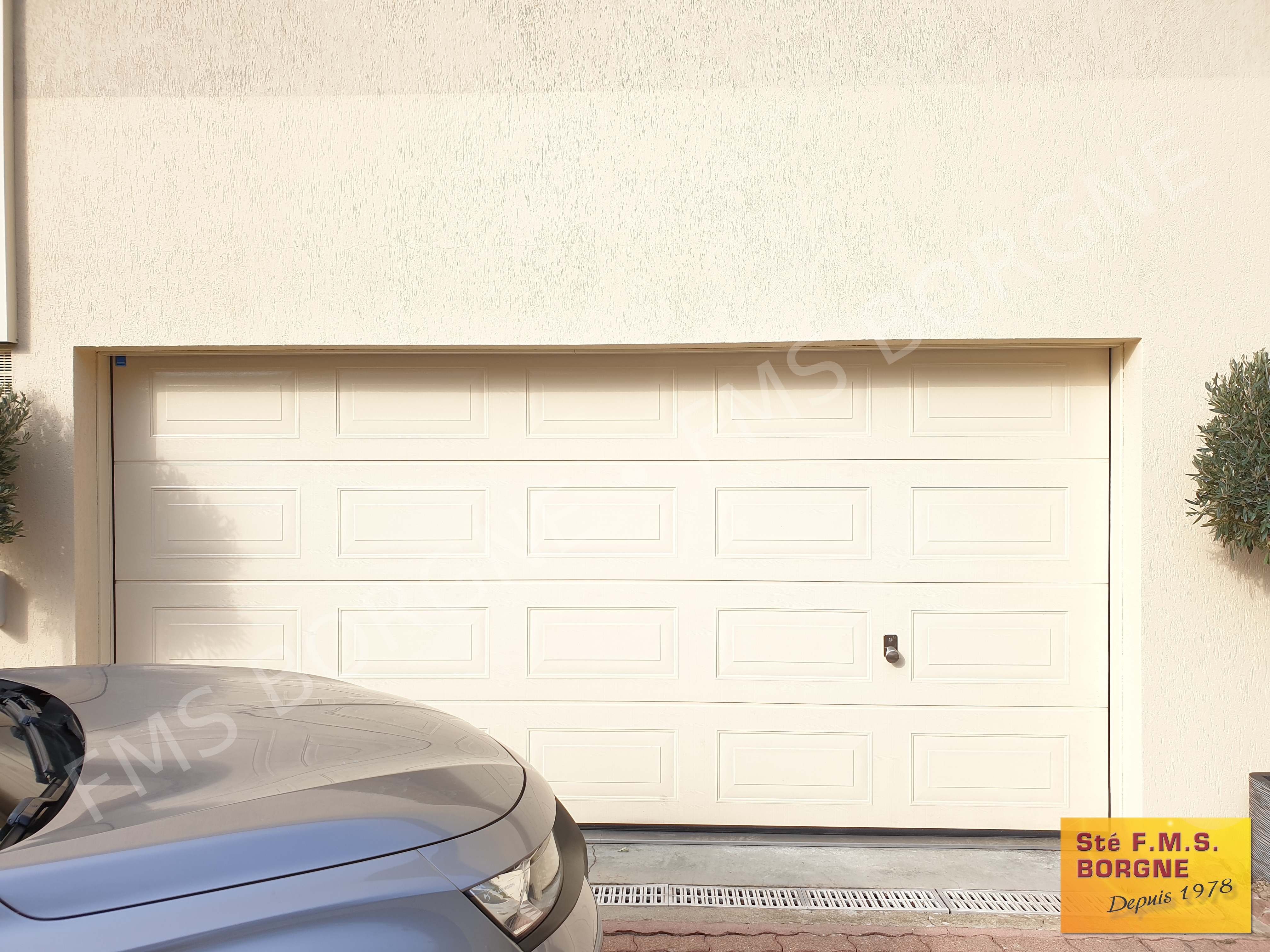 PORTES-DE-GARAGE-SECTIONNELLES-0018
