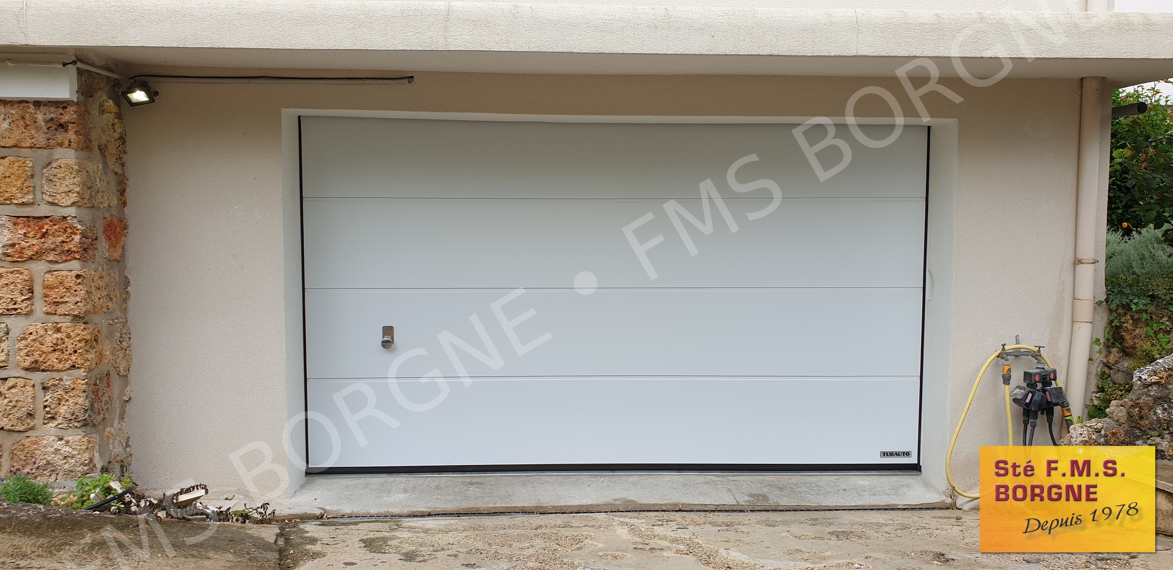 PORTES-DE-GARAGE-SECTIONNELLES-0022