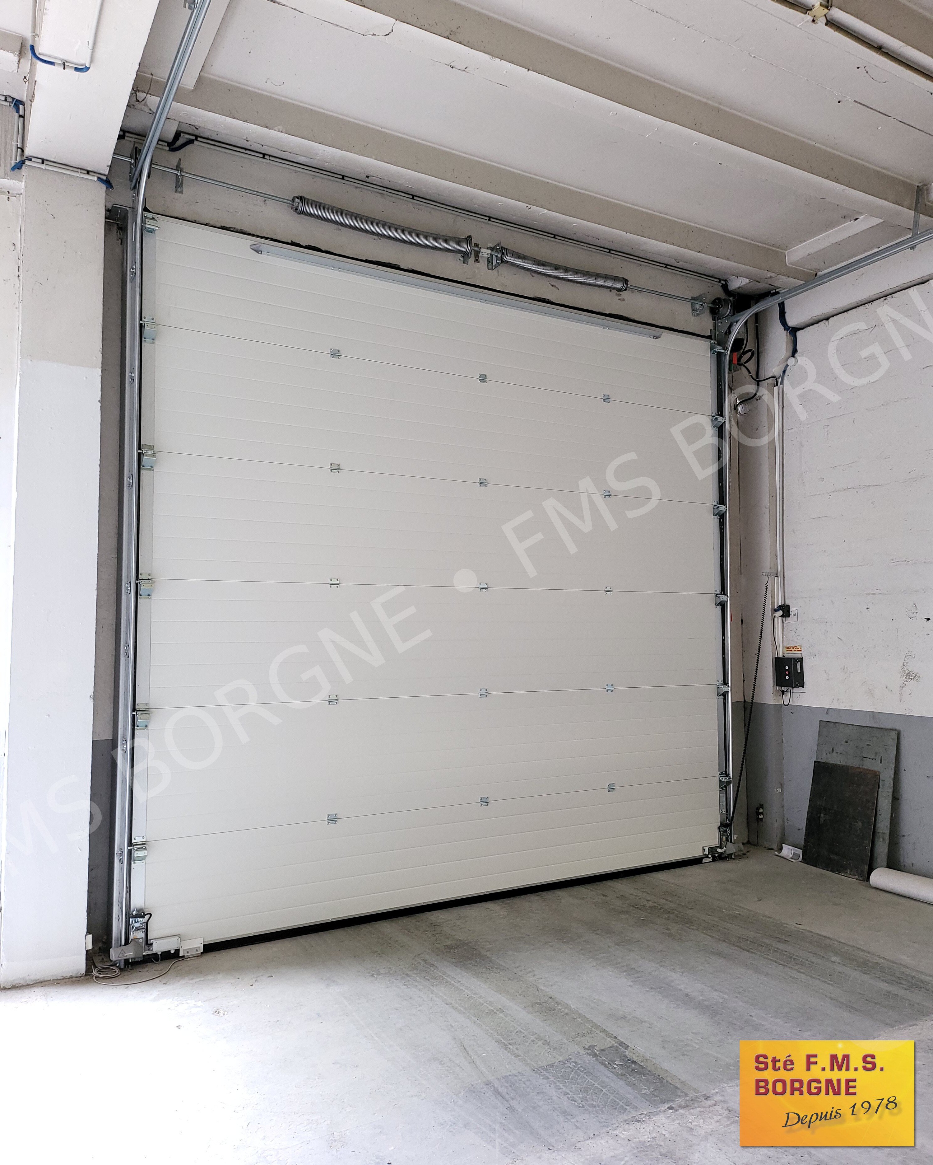 PORTES-DE-GARAGE-SECTIONNELLES-INDUSTRIELLES-0003