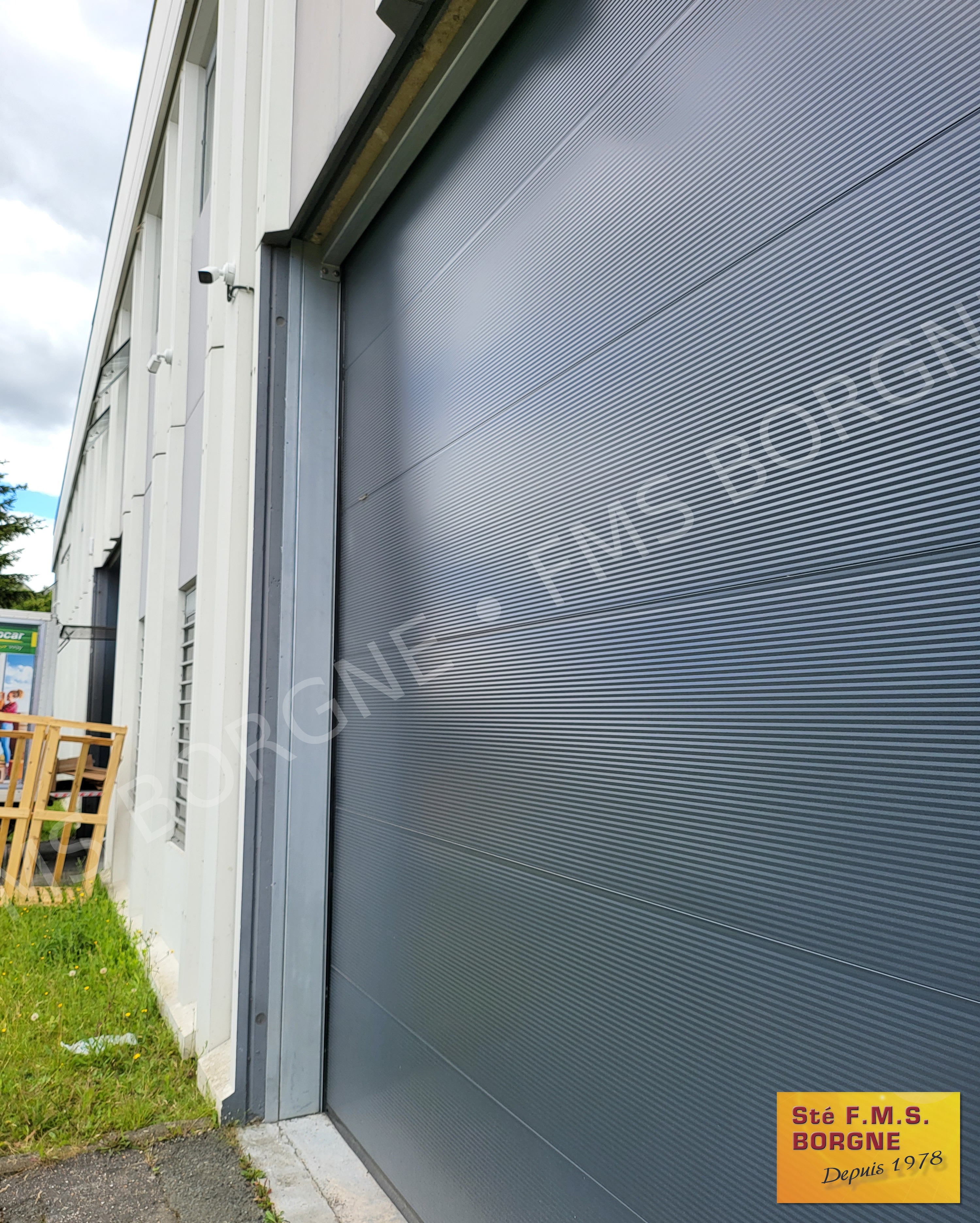 PORTES-DE-GARAGE-SECTIONNELLES-INDUSTRIELLES-0004
