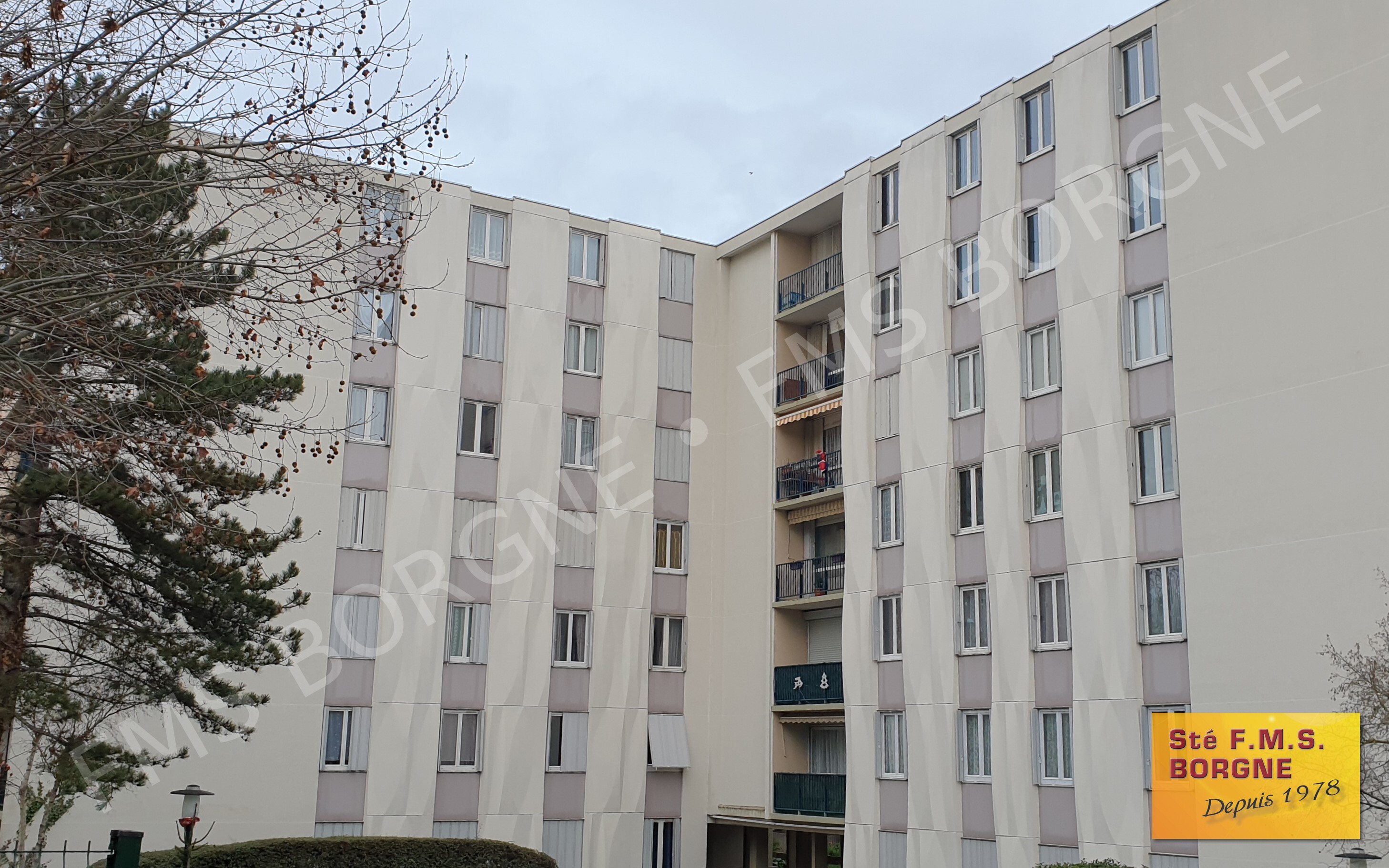PANNEAUX-DE-SOUBASSEMENT-EN-ALLEGE-0001