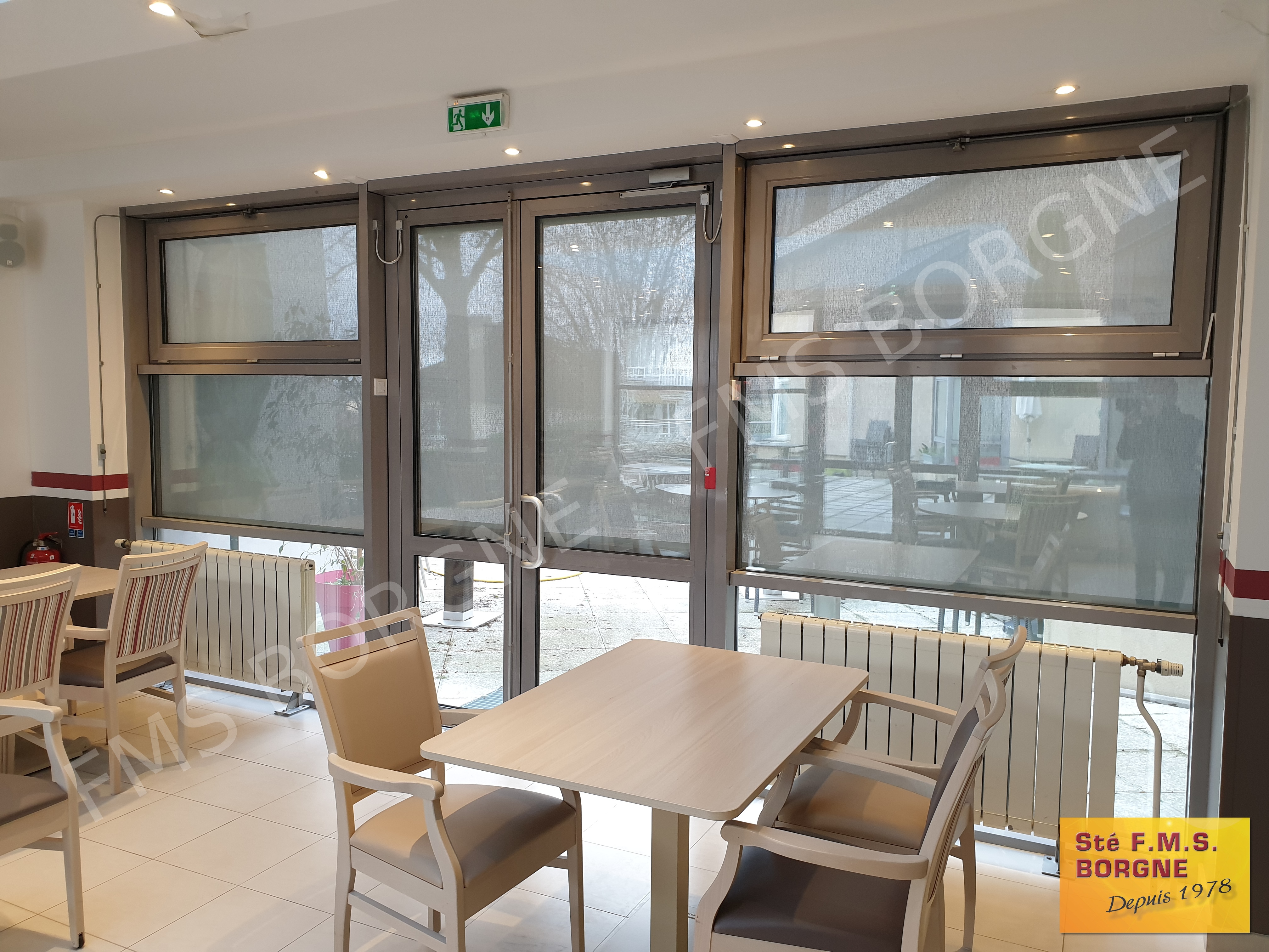 STORES-VERTICAUX-0006