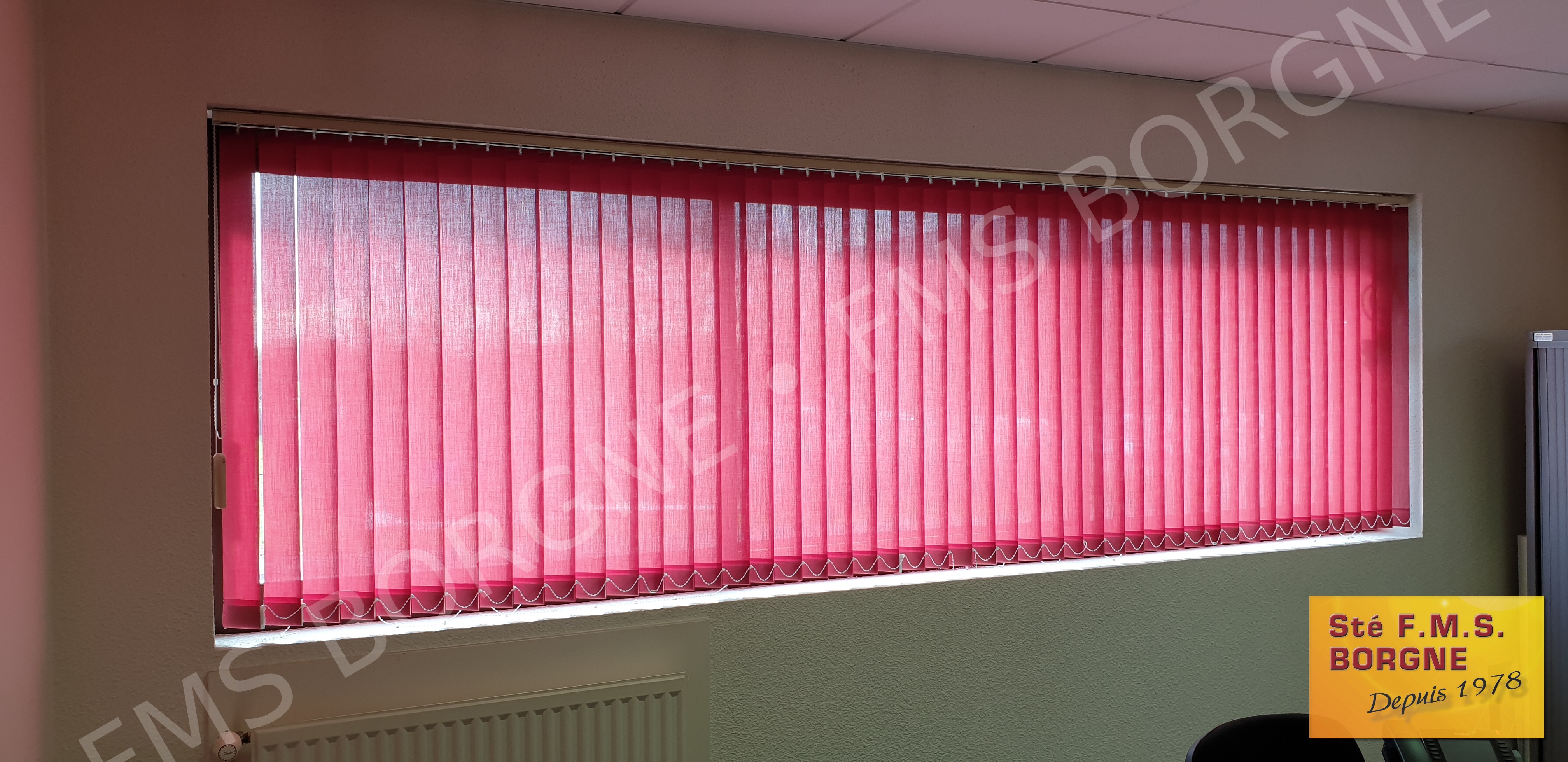 STORES-INTERIEURS-A-BANDES-VERTICALES-0003